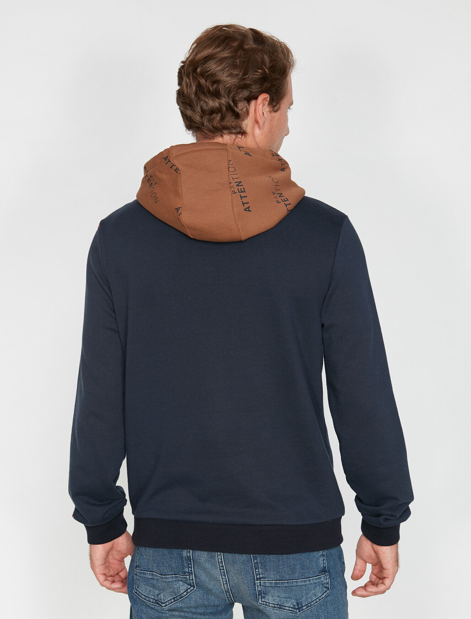   Kapüşonlu Sweatshirt