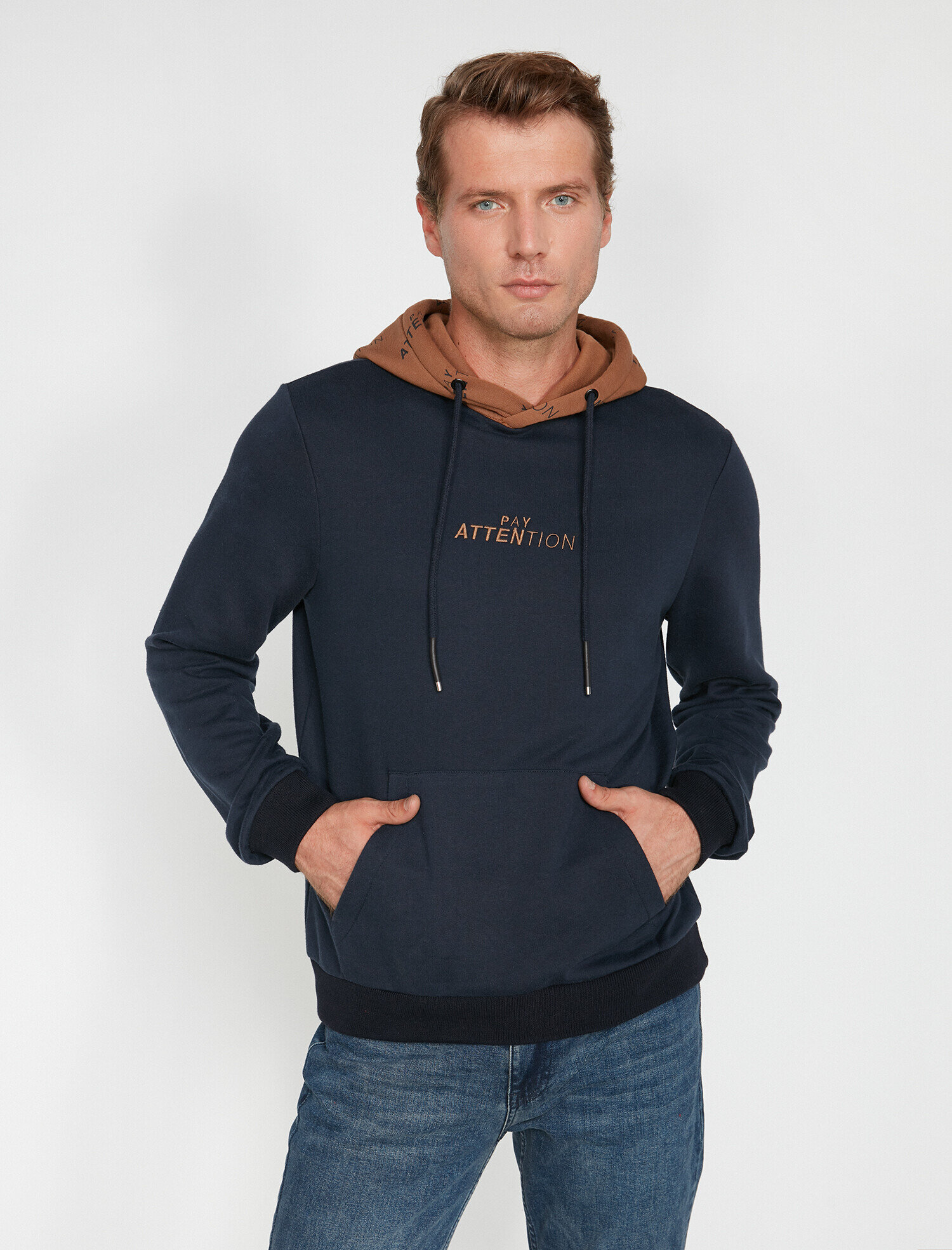   Kapüşonlu Sweatshirt