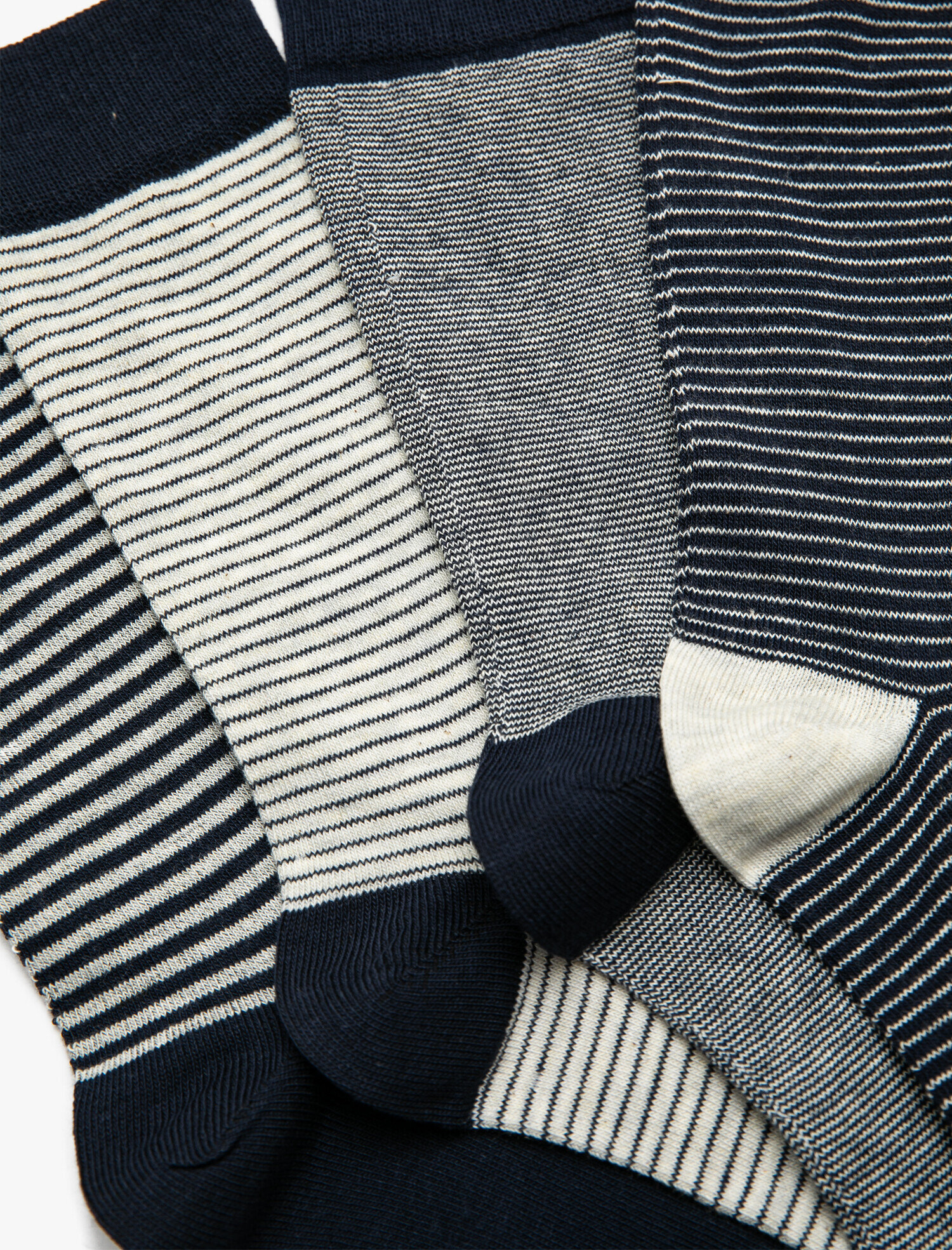  Erkek Çoklu Çorap Seti