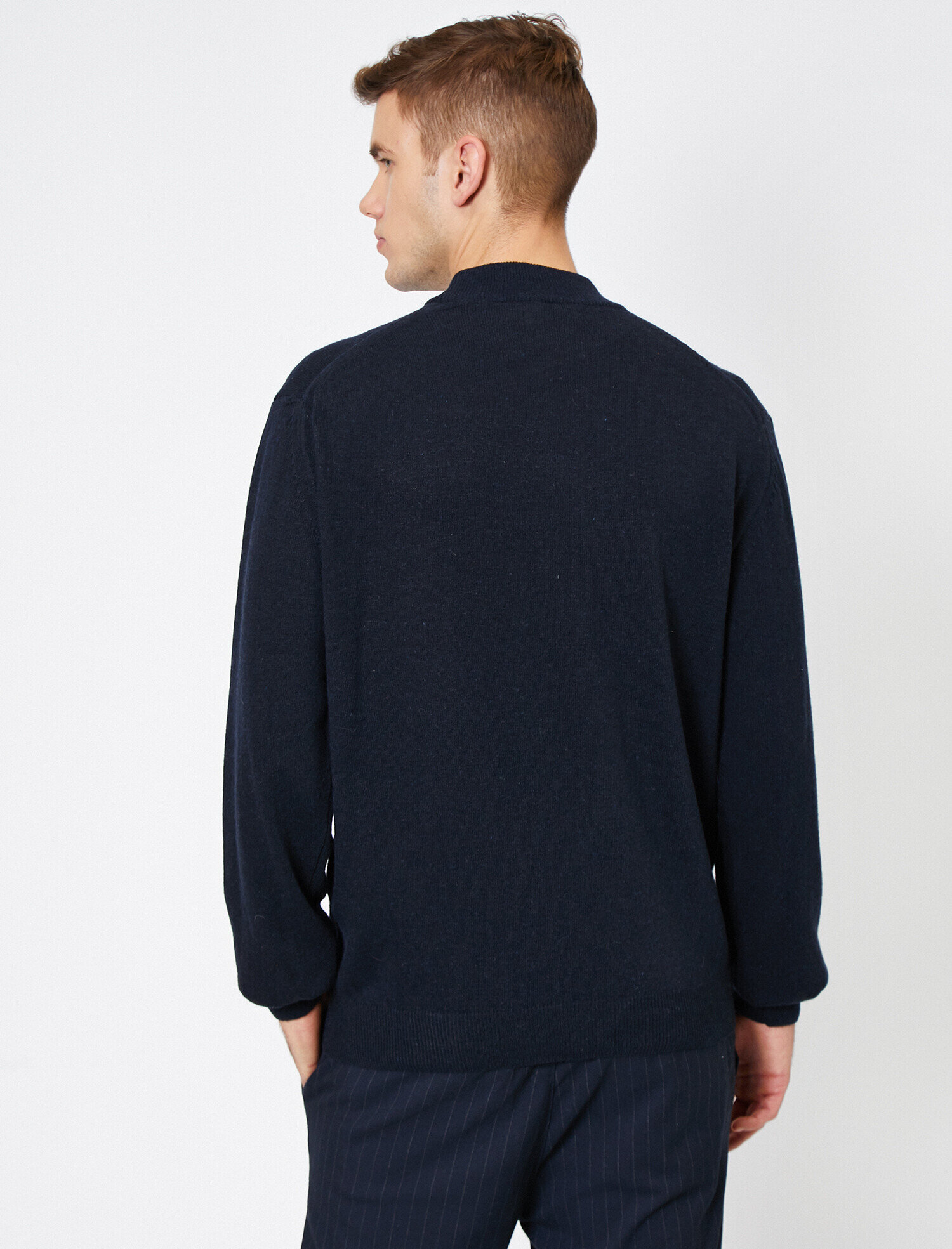 Yüksek Yaka Triko Kazak