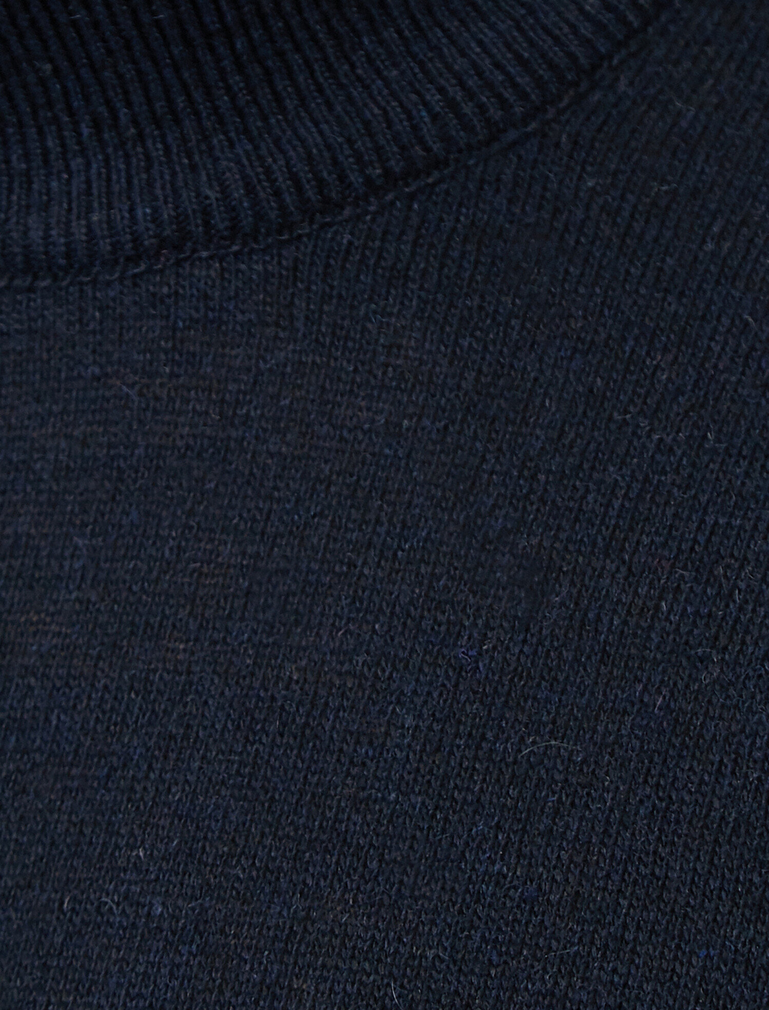 Yüksek Yaka Triko Kazak