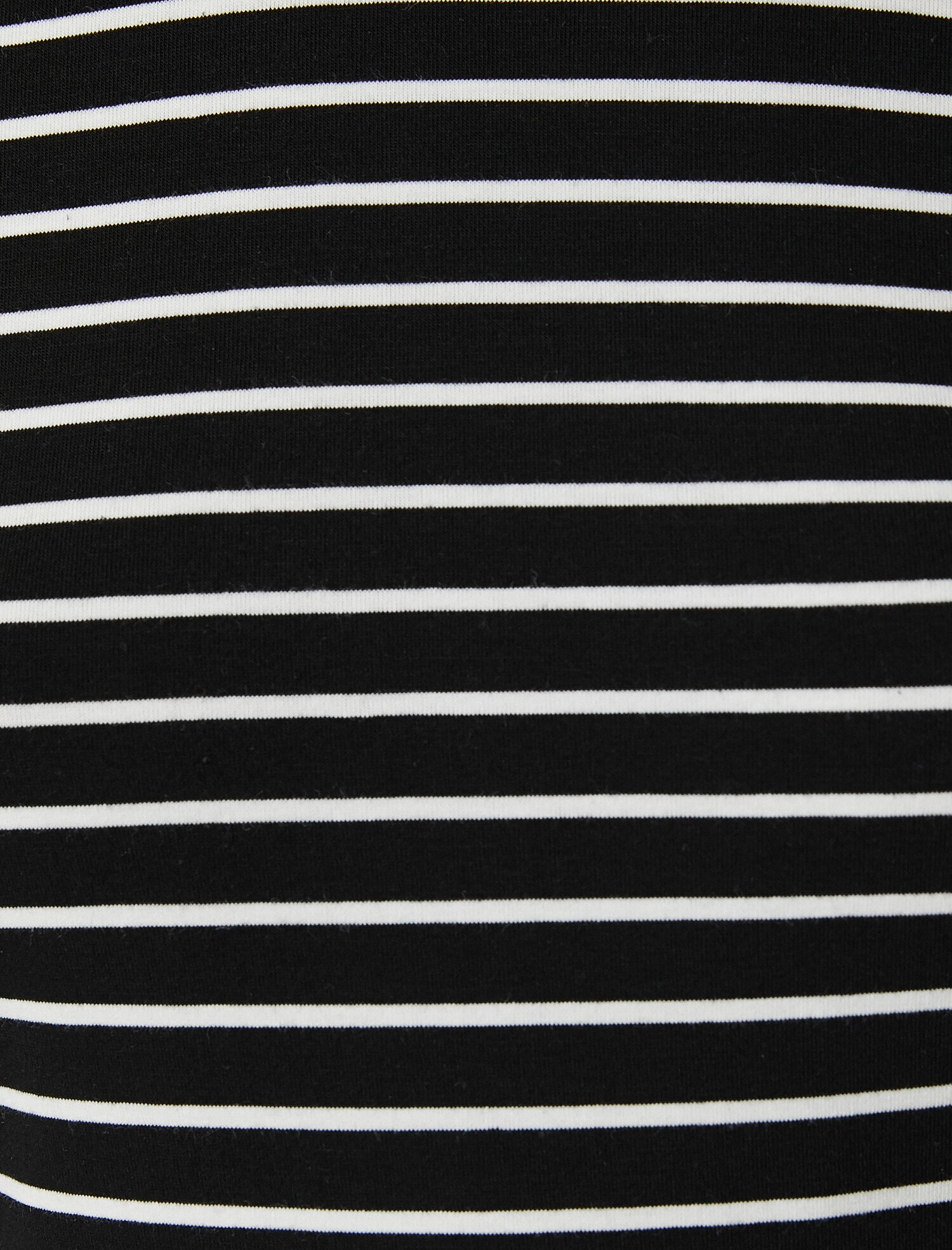   Uzun Kollu Tişört Boğazlı Yaka