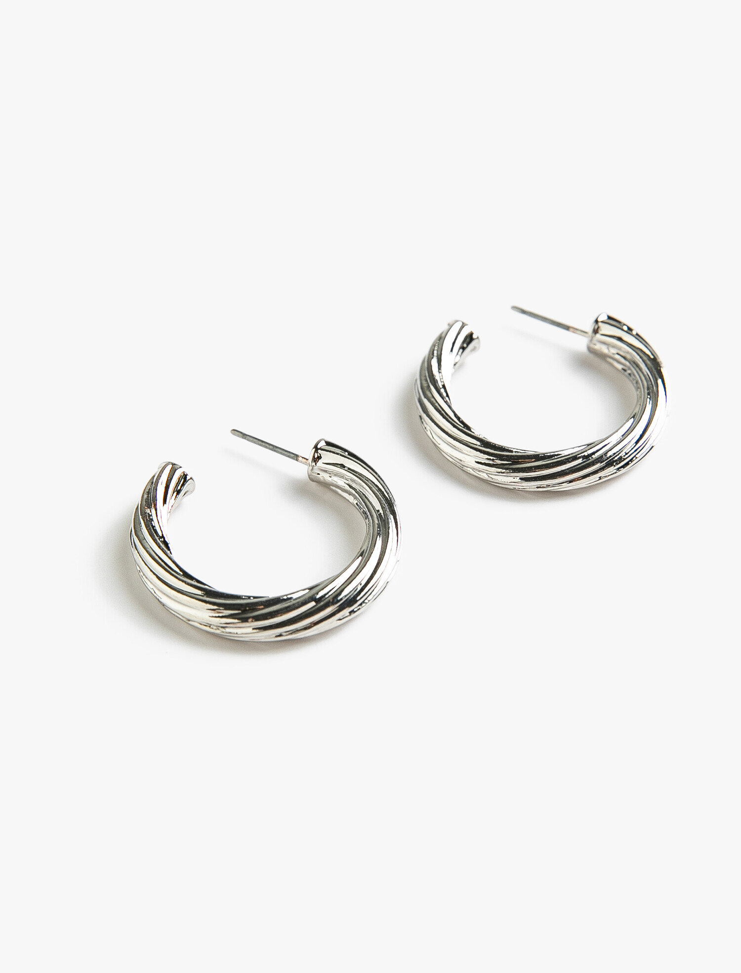  Kadın Burgu Halka Küpe