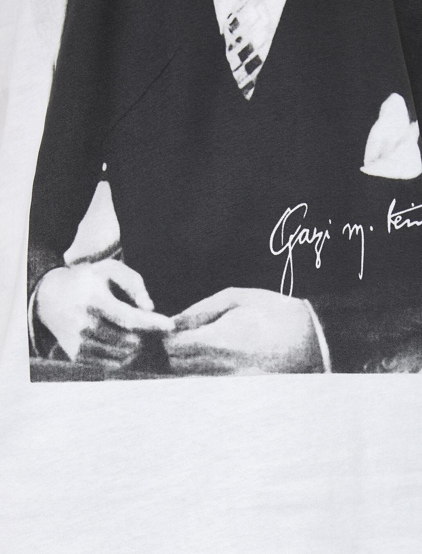   Atatürk Baskılı Kısa Kollu Pamuklu Tişört