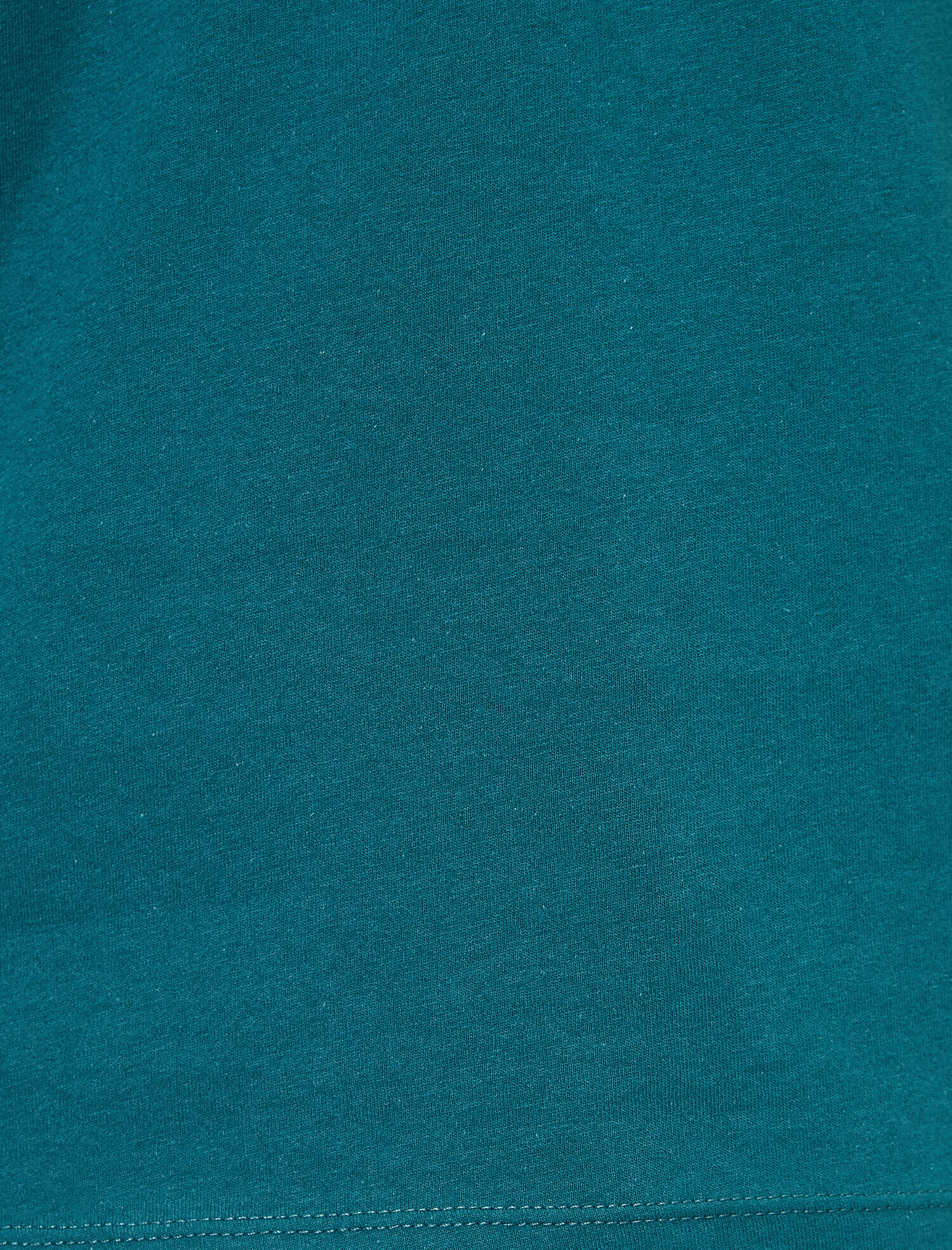   V Yaka Pamuklu Dar Kesim Basic Tişört