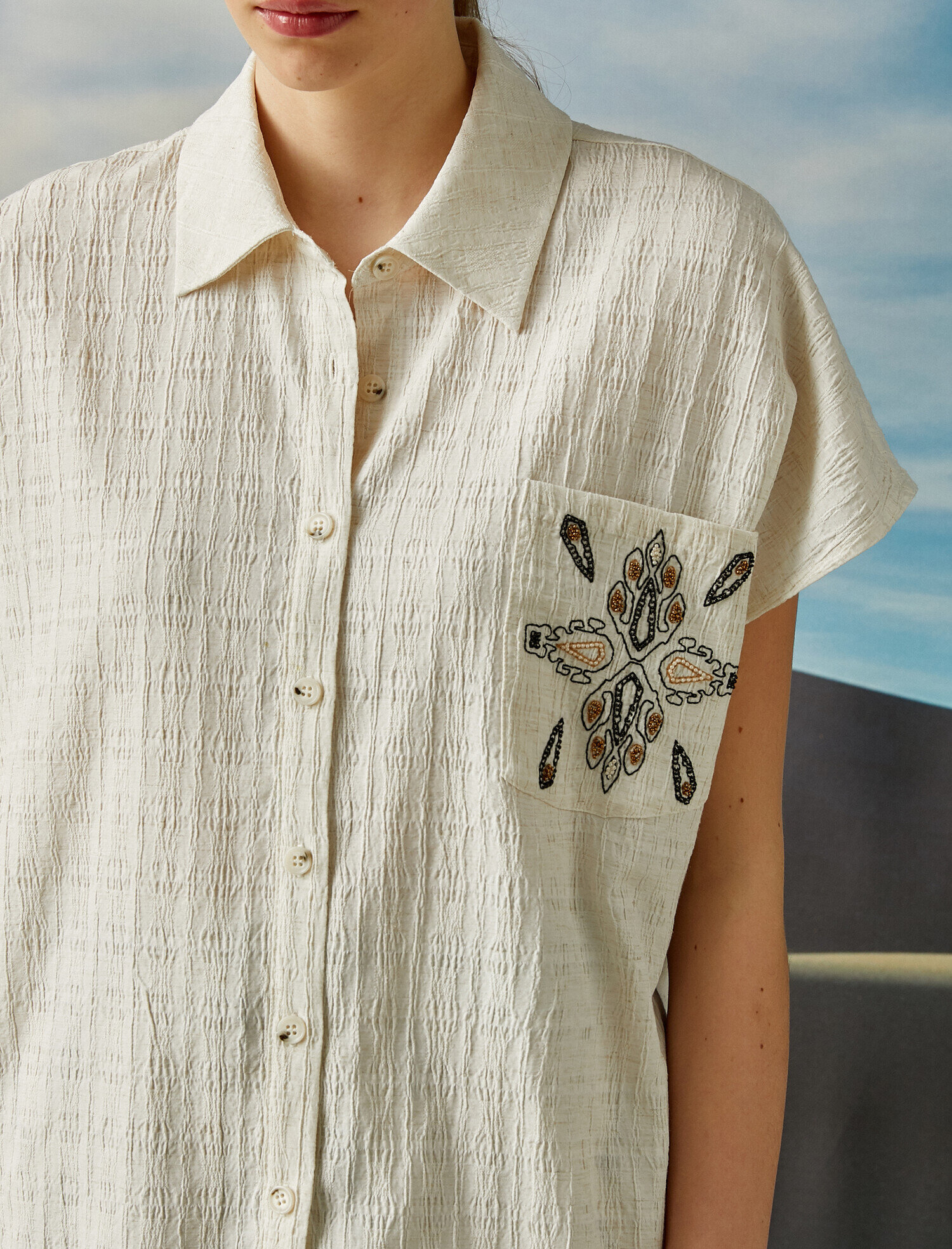   Kısa Kollu Gömlek Boncuklu