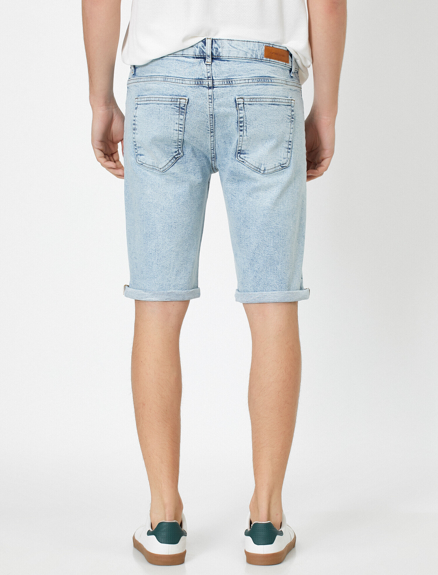   Cep Detaylı Jean Şort