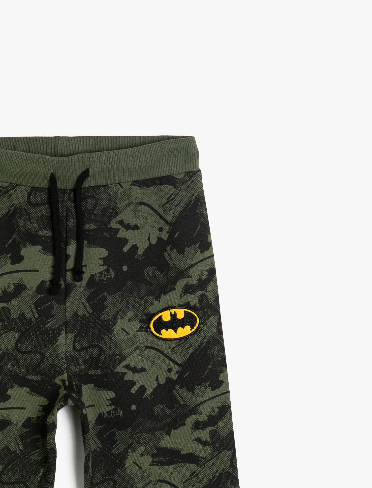  Erkek Çocuk Batman Lisanslı Kamuflaj Desenli İçi Yumuşak Tüylü Ribanalı Jogger Eşofman Altı