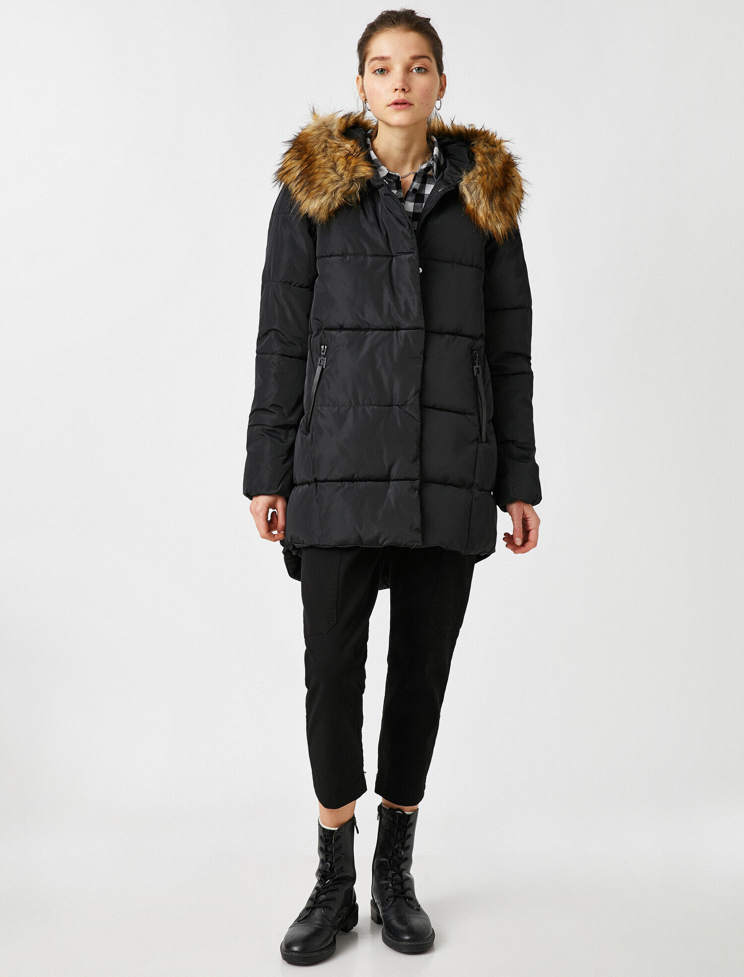   Suni Kürk Detaylı Kapüşonlu Şişme Mont