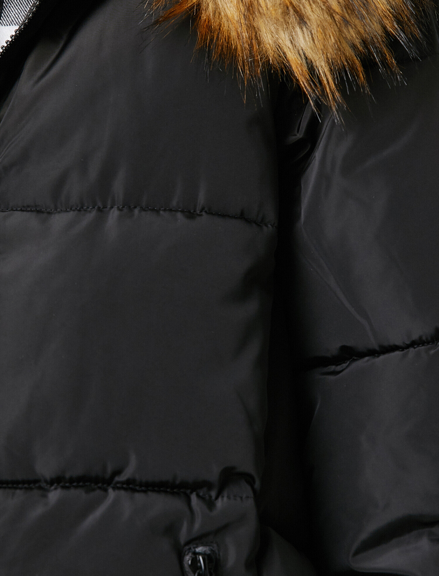   Suni Kürk Detaylı Kapüşonlu Şişme Mont