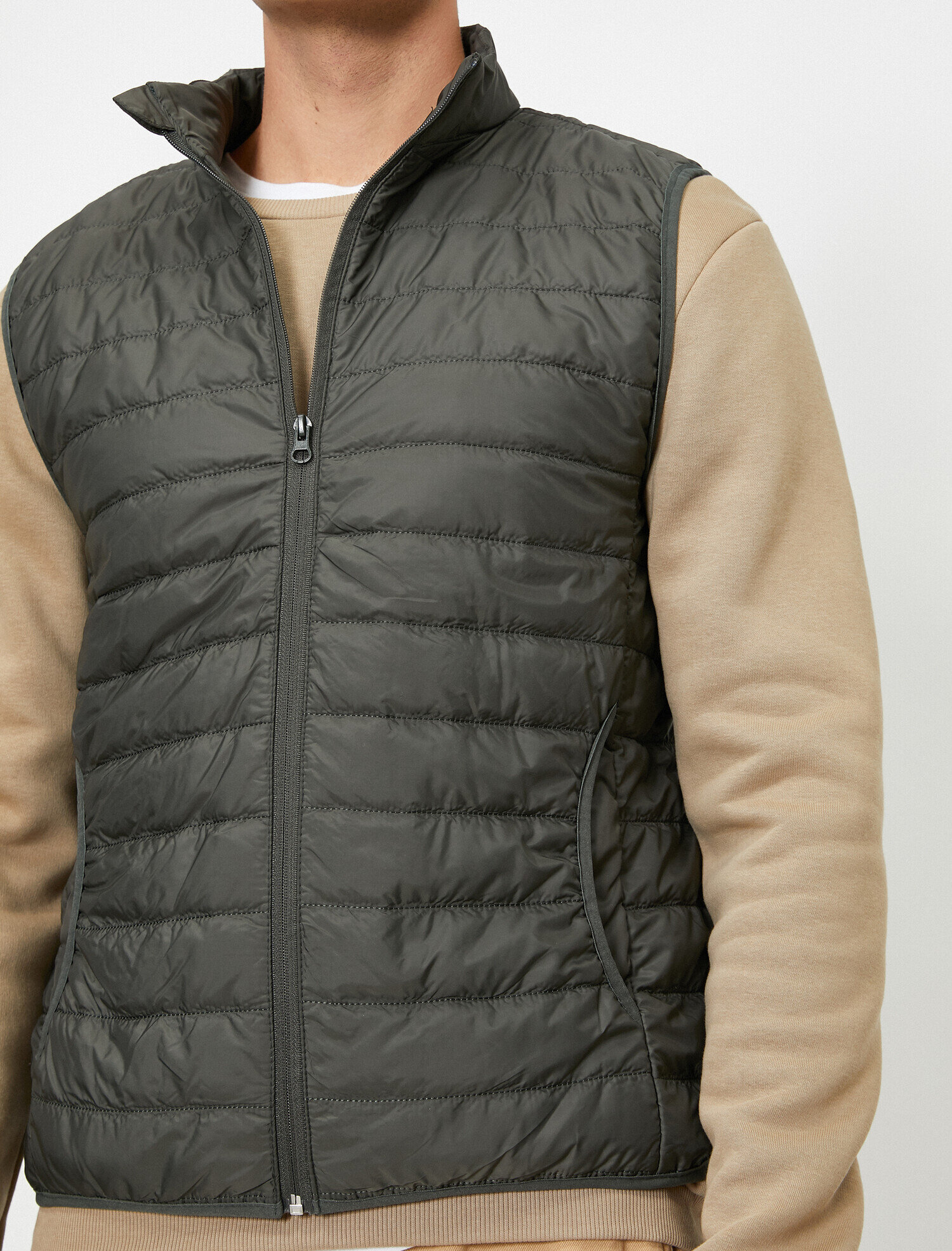   Fermuarlı Cepli Yelek