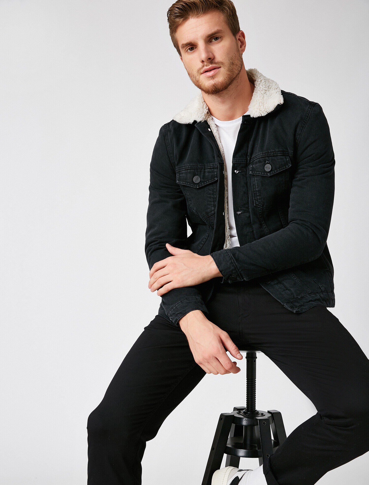   Cepli Yakası Suni Kürklü Jean Ceket