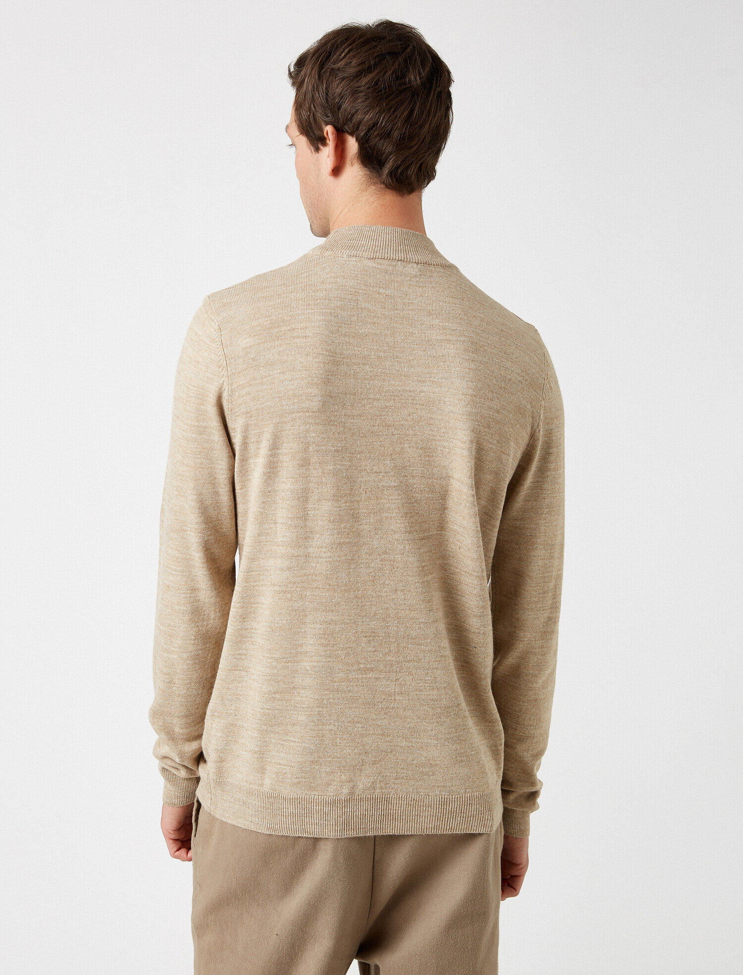   Uzun Kollu Dik Yaka Triko Kazak