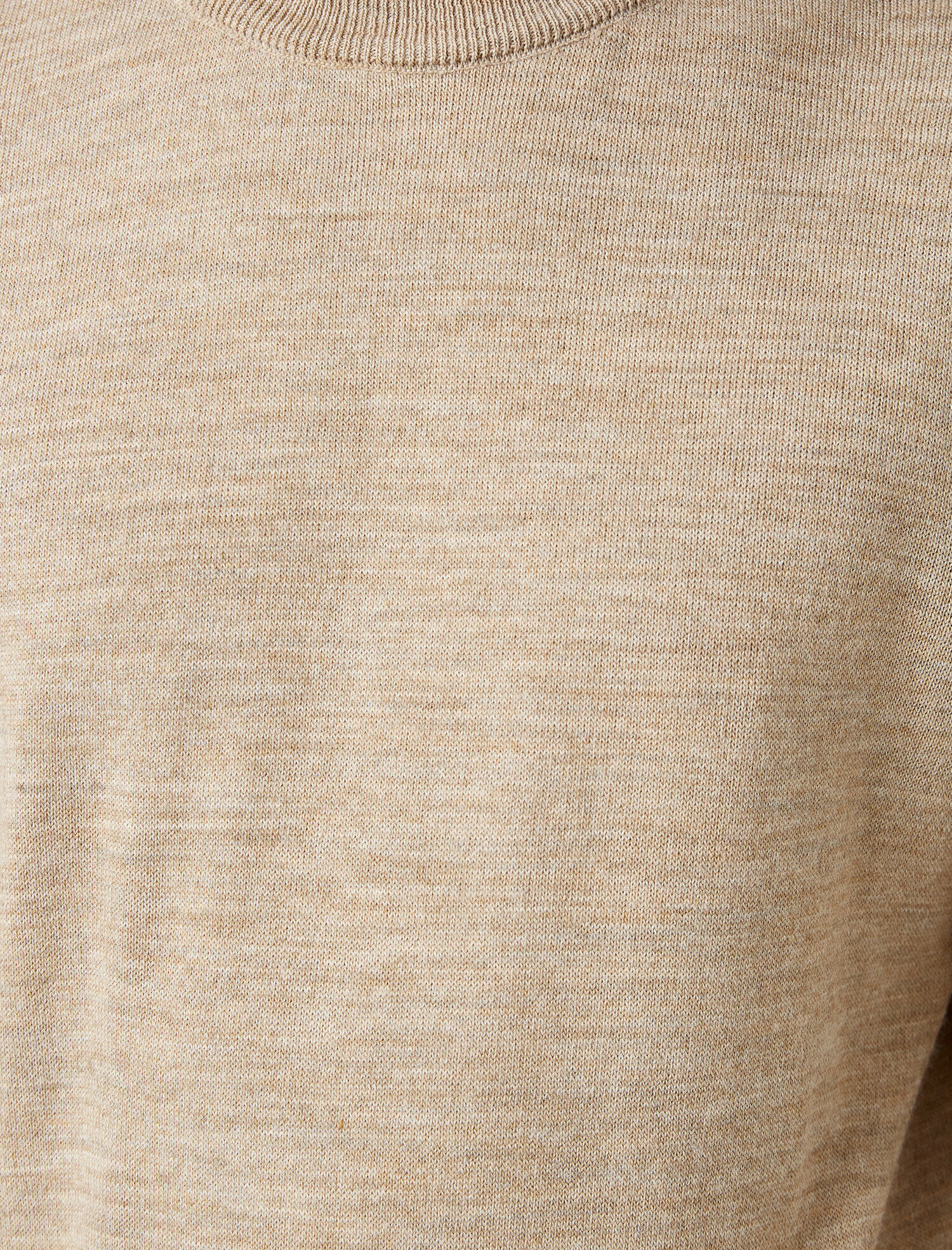   Uzun Kollu Dik Yaka Triko Kazak