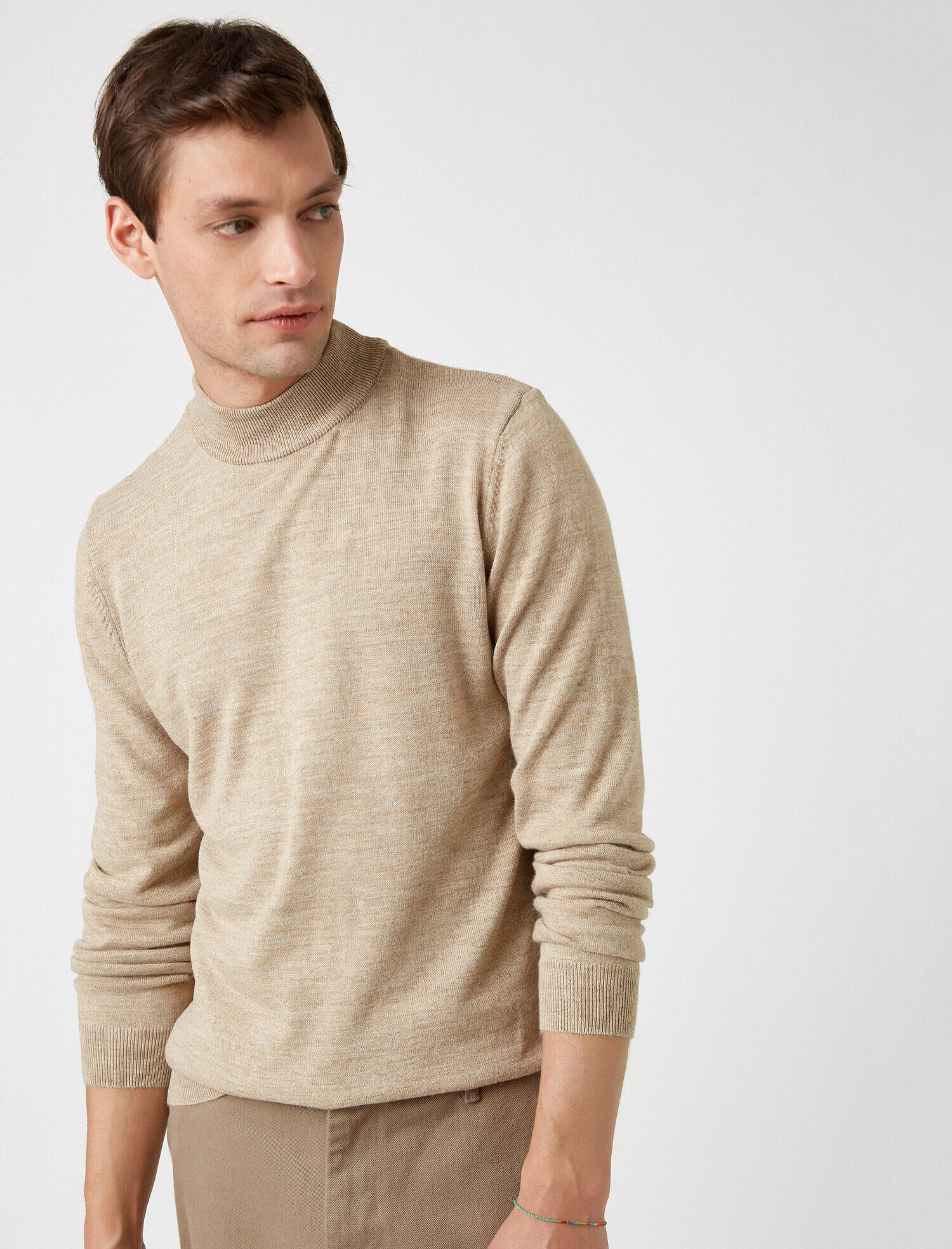   Uzun Kollu Dik Yaka Triko Kazak