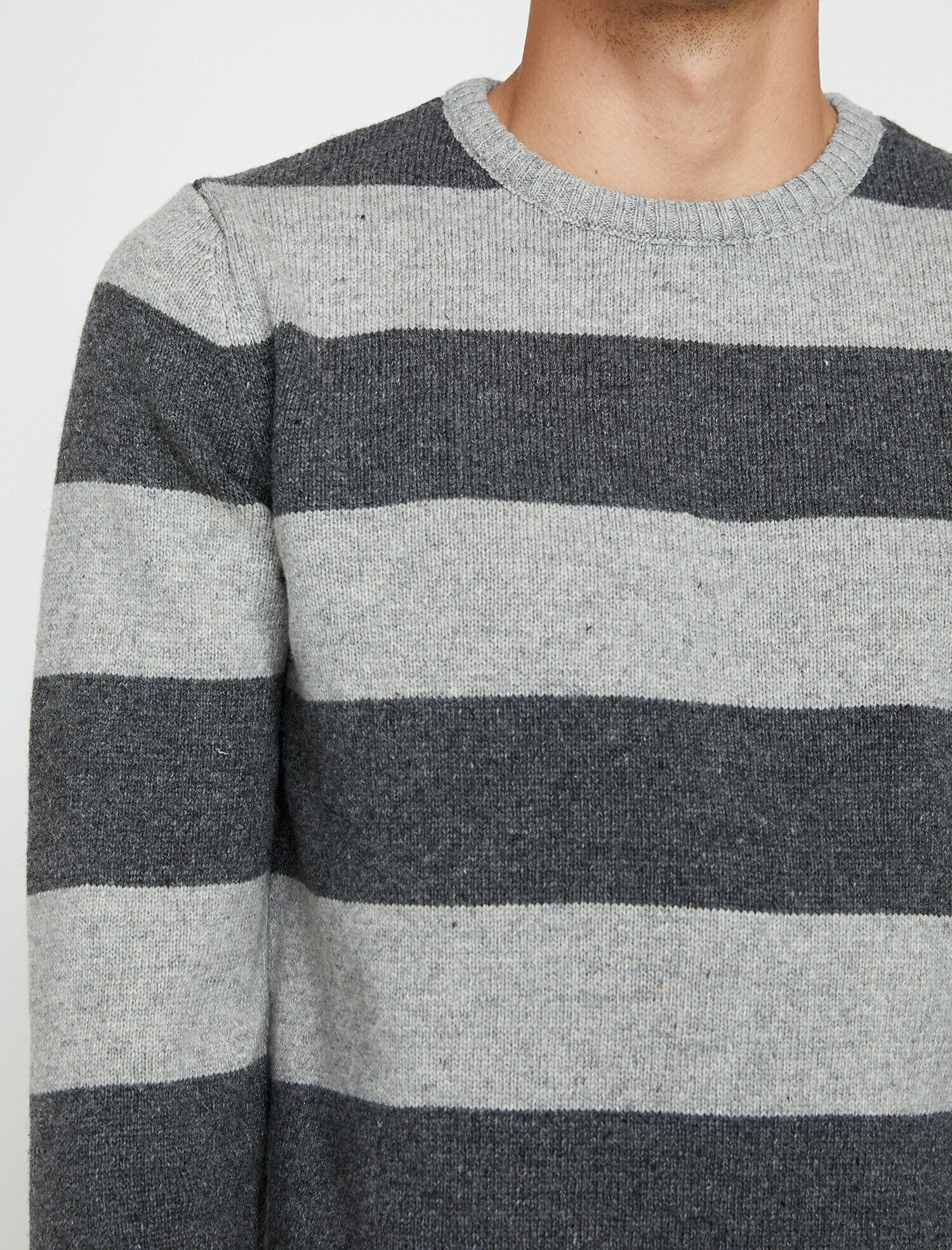   Çizgili Triko Kazak