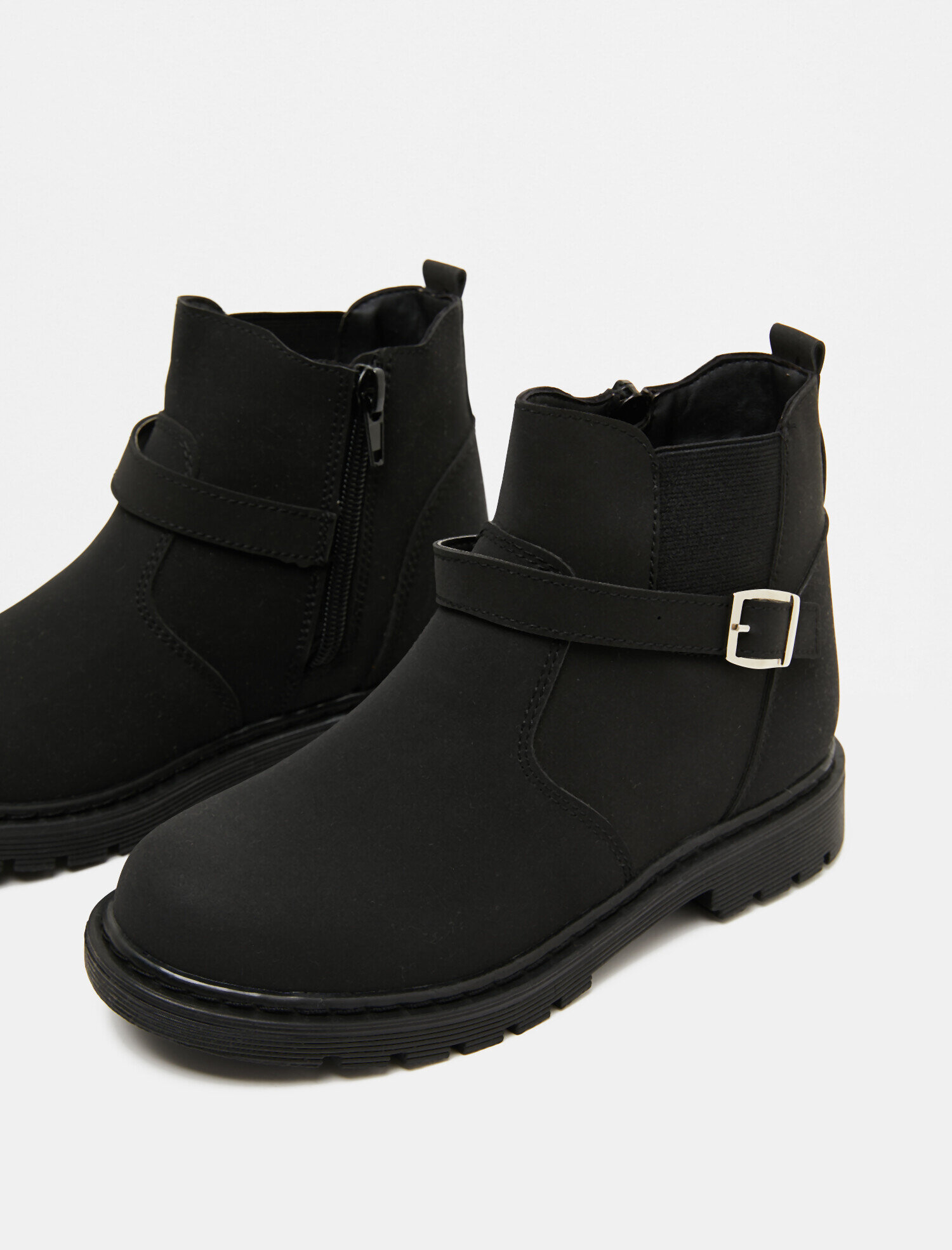  Erkek Çocuk Toka Detaylı Bot