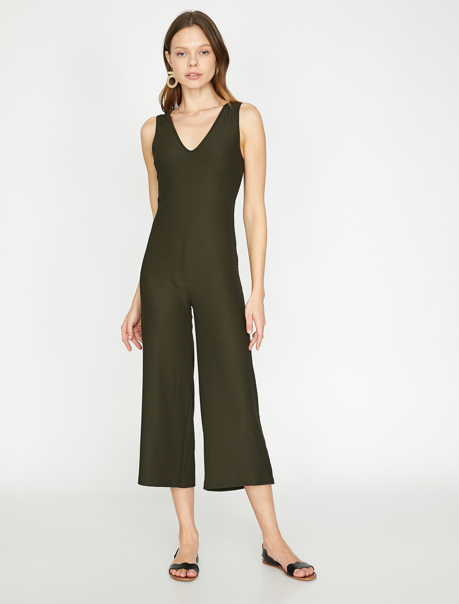   Sırt Detaylı Bermuda V Yaka Tulum