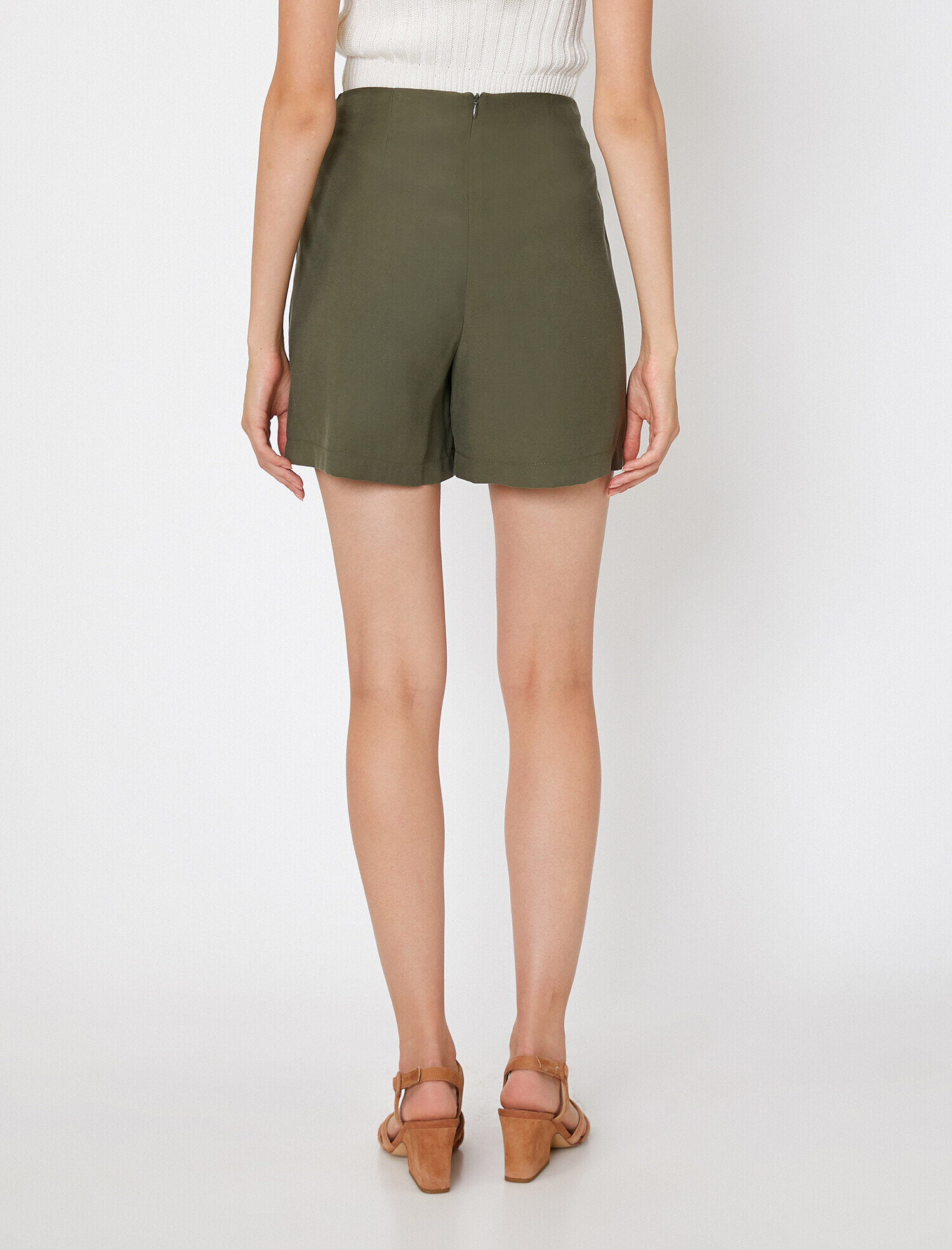   Düğme Detaylı Şort Etek