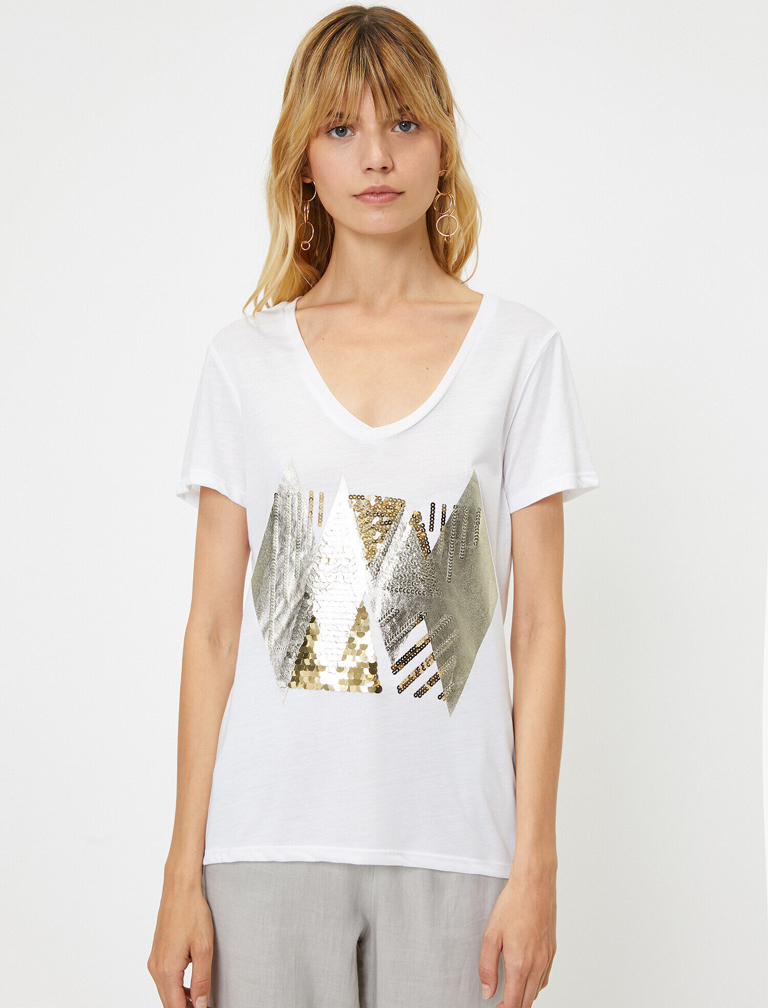   Pul Payet Detaylı Tişört