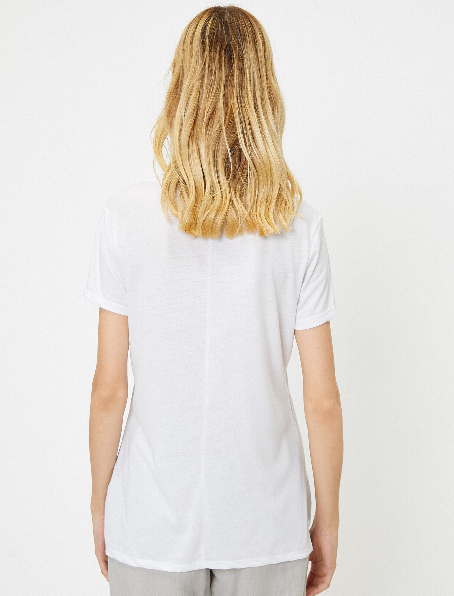   Pul Payet Detaylı Tişört