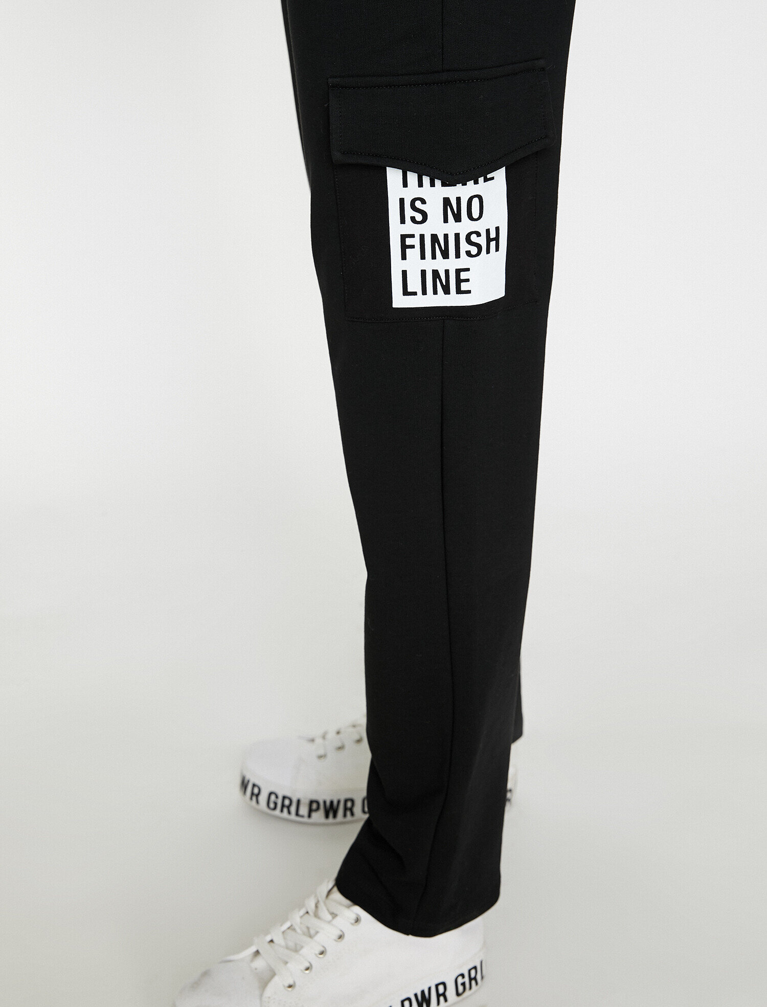   Cep Detaylı Eşofman Altı