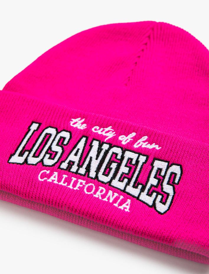 Kız Çocuk İşlemeli Örgü Bere