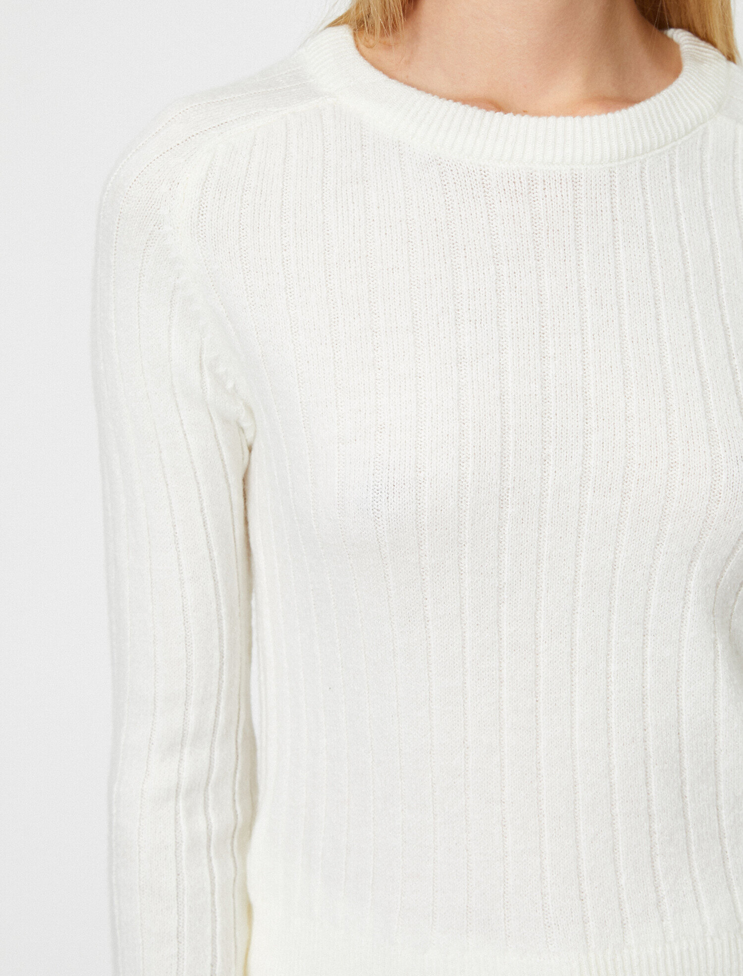   Uzun Kollu Kayik Yaka Triko kazak