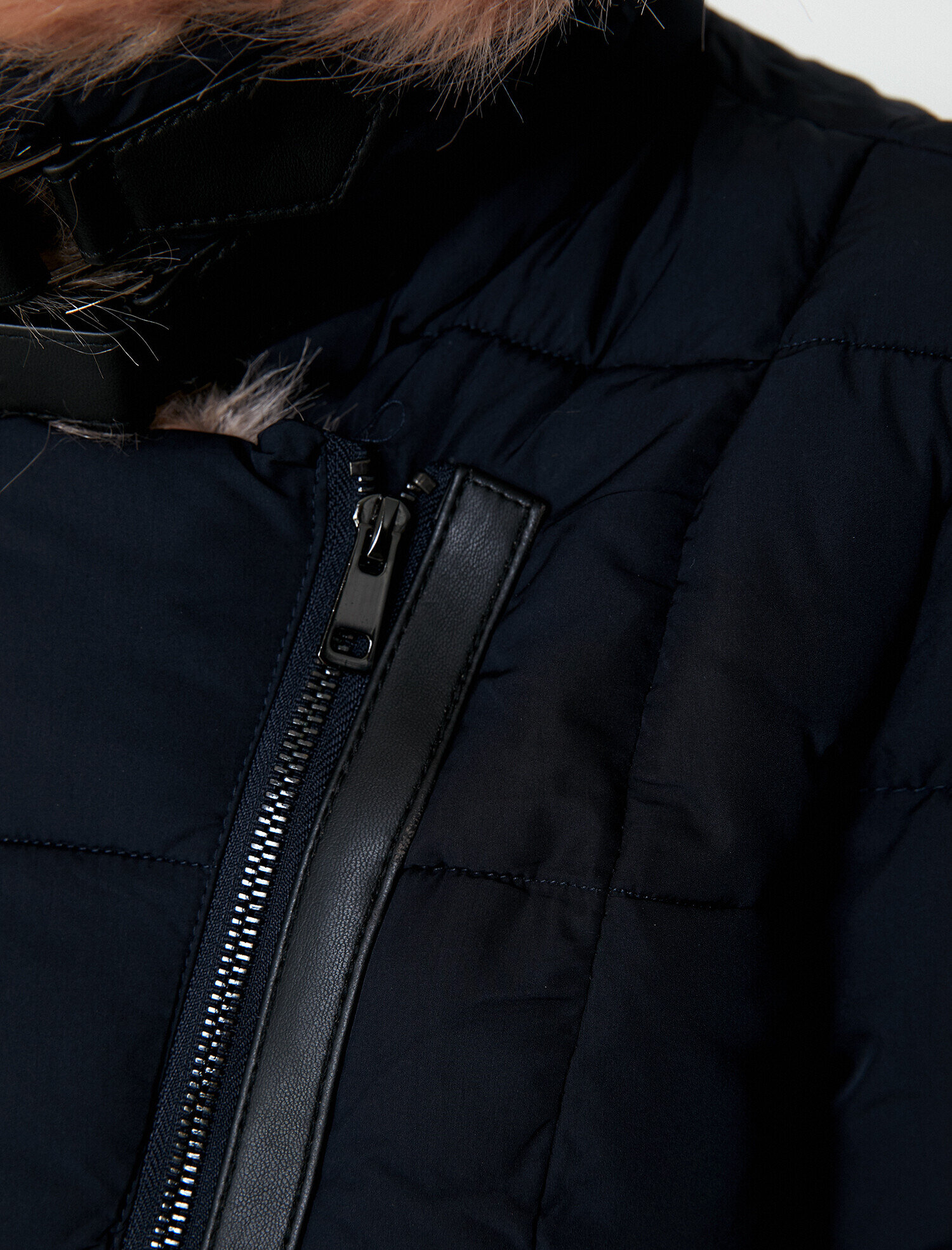   Suni Kürk Detaylı Şişme Mont