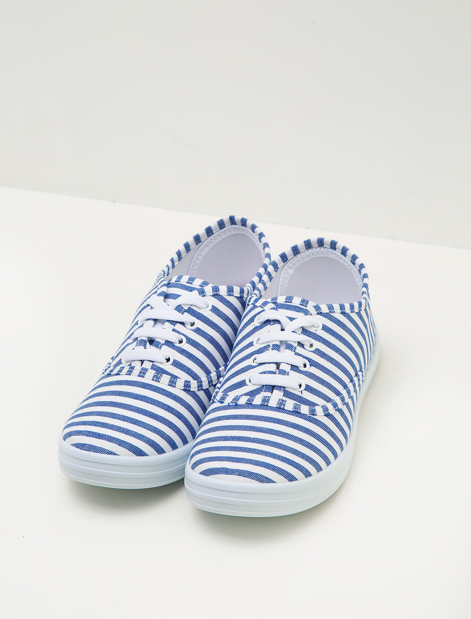 Kadın Bağcıklı Spor Ayakkabı