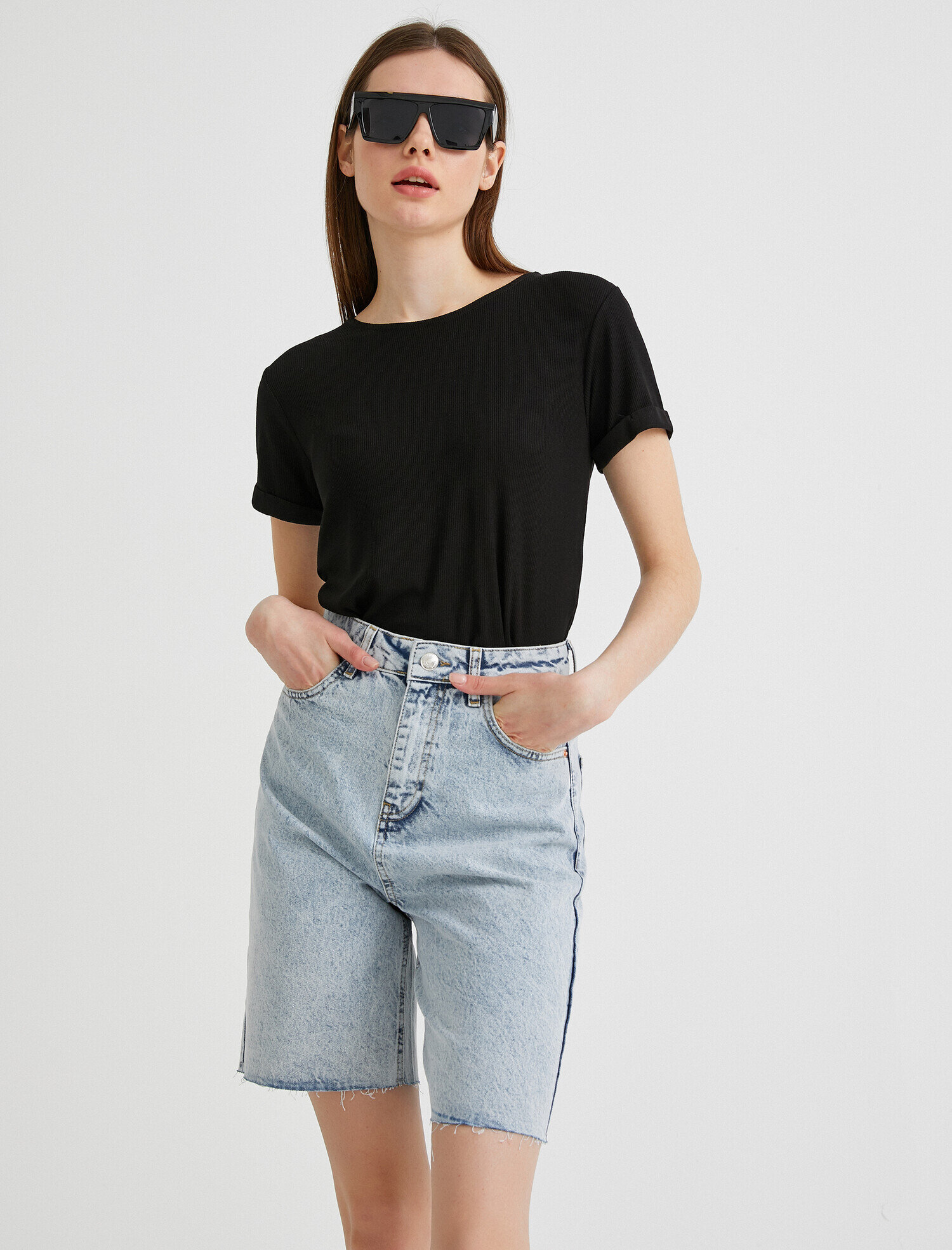   Yırtmaçlı Tişört Bisiklet Yaka