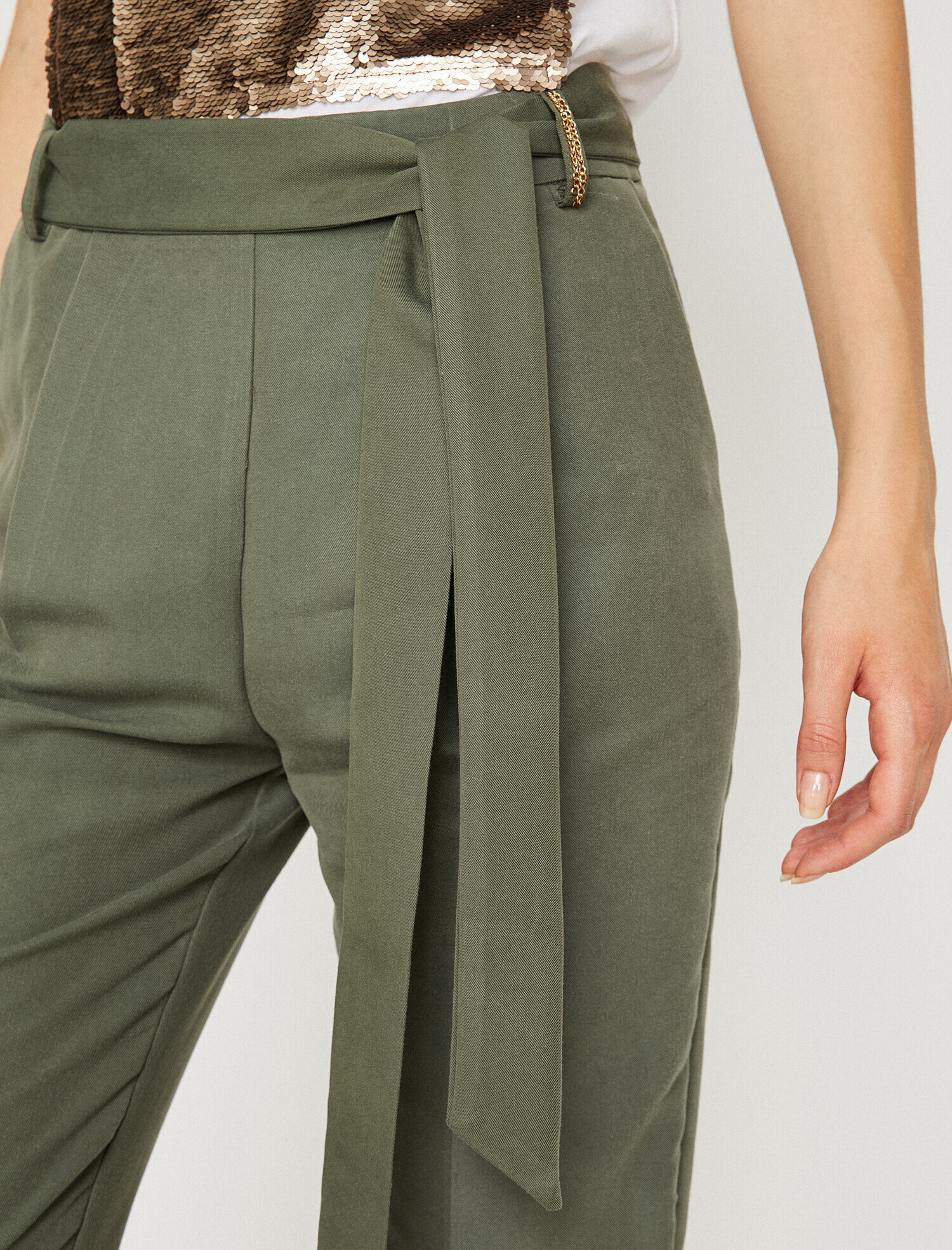   Beli Bağlamalı Pantolon