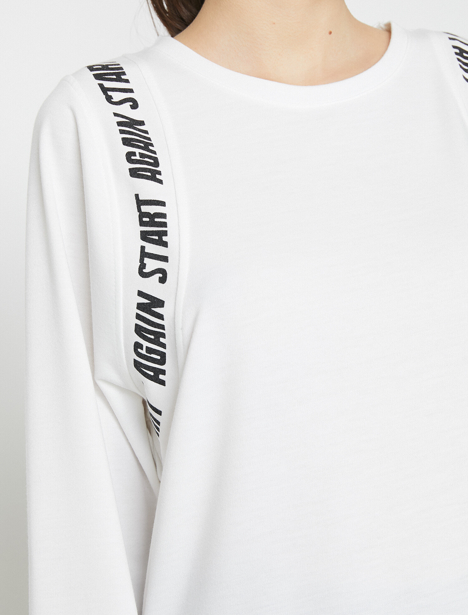   Ebru Şallı Loves Koton Sport Sweatshirt