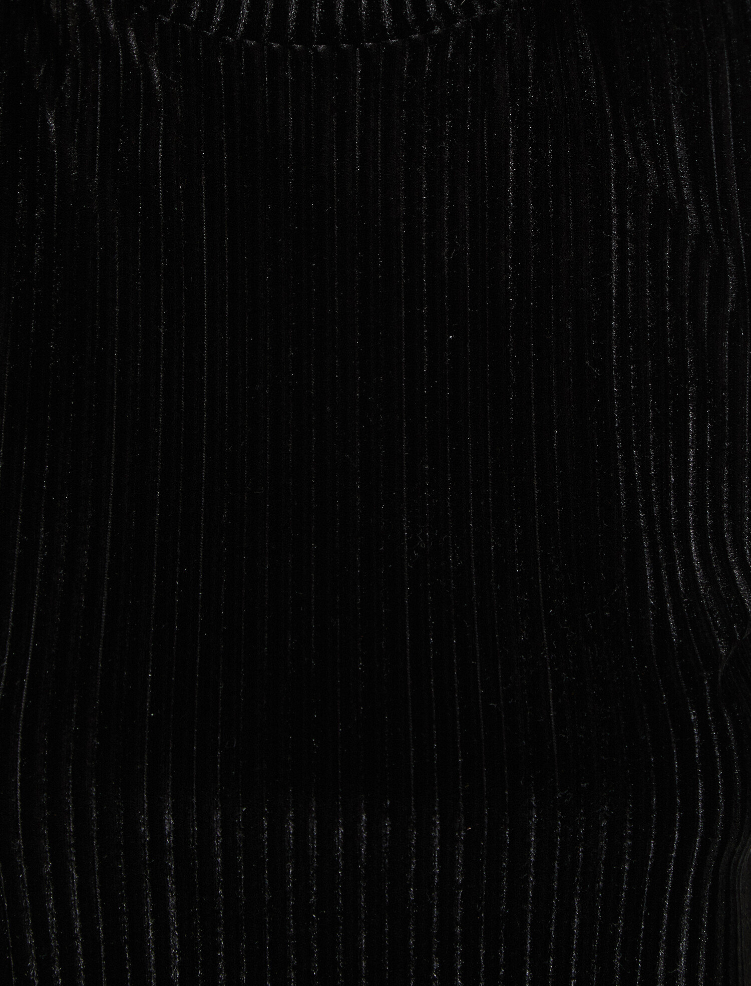   Vatkalı Dik Yaka Kadife Tişört