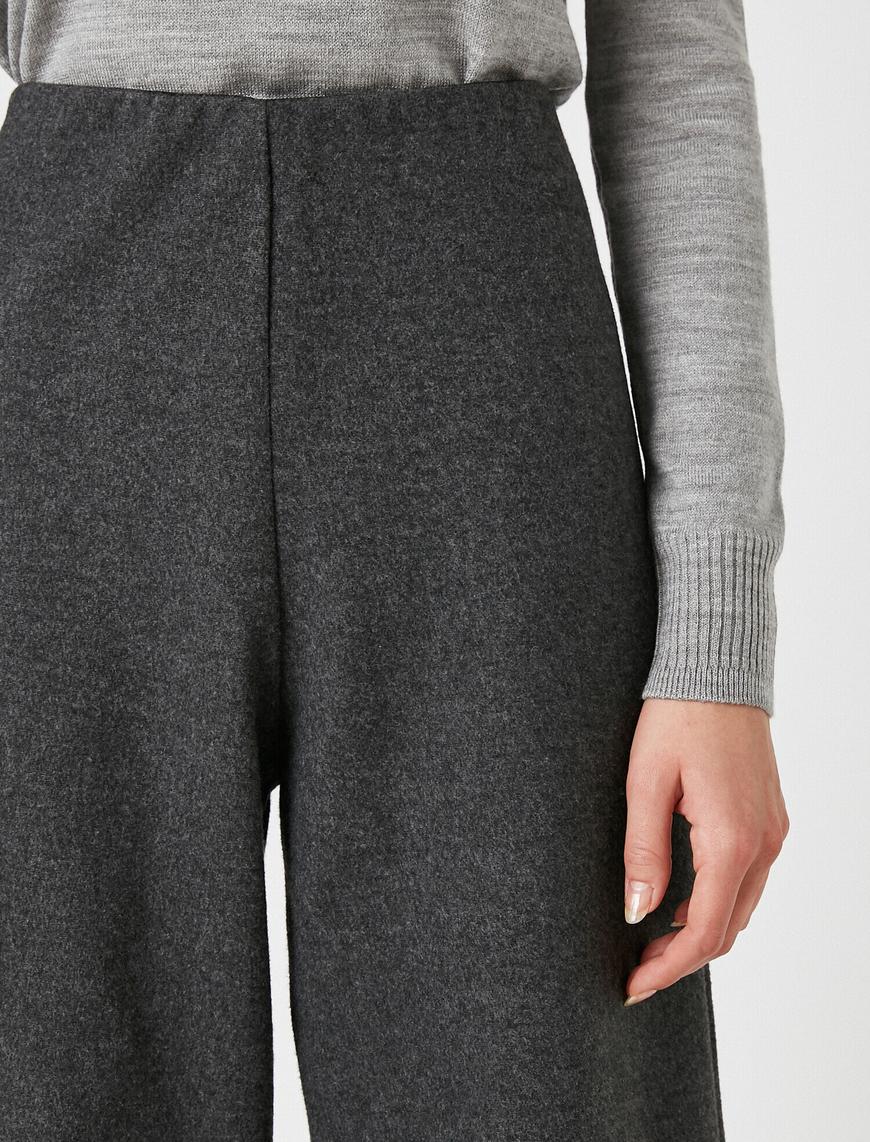   Düz Renk Geniş Paça Crop Pantolon