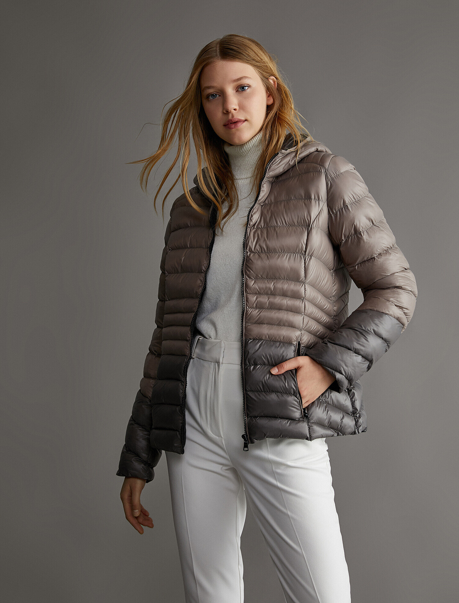   Kapüşonlu Şişme Mont