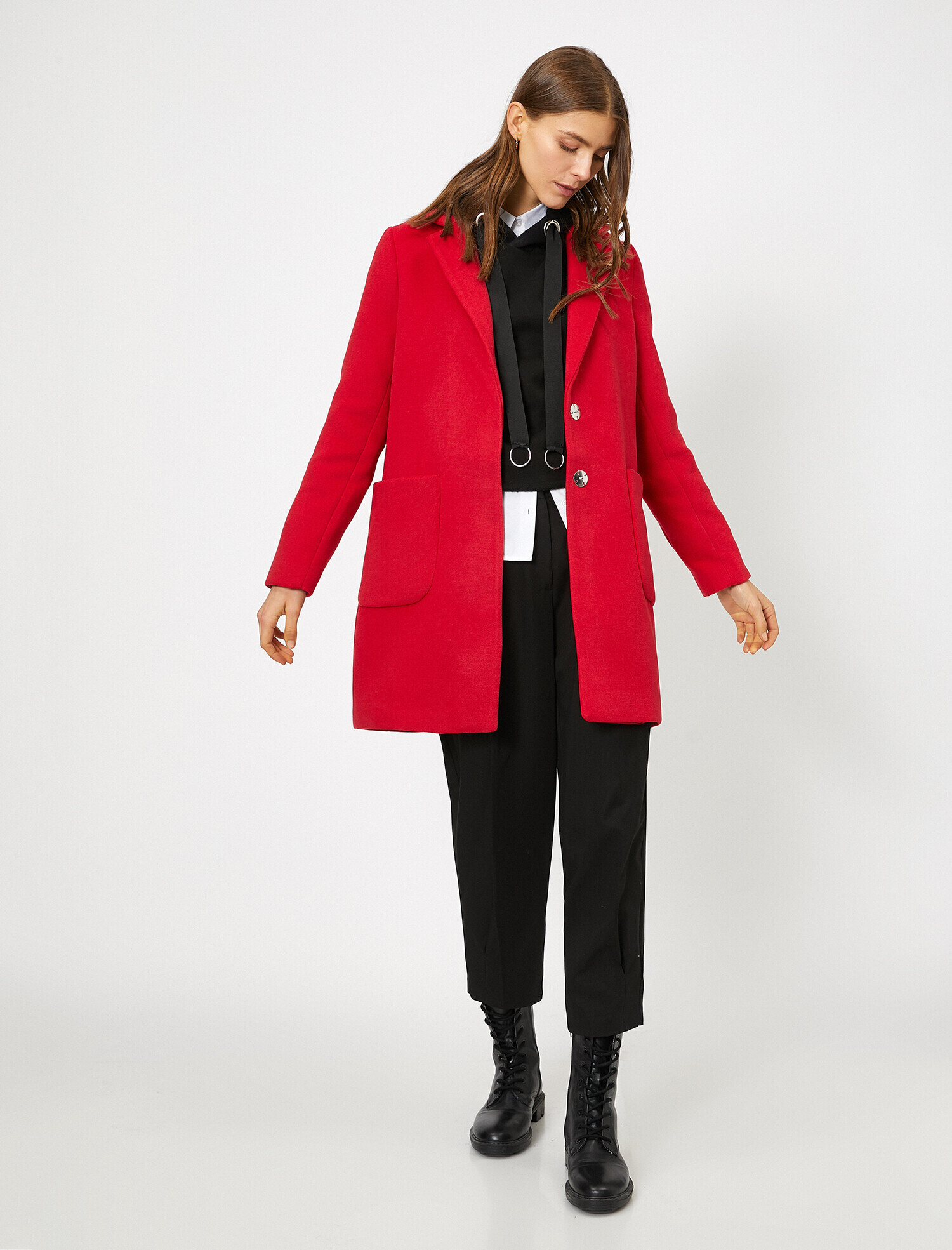   Düğme Detaylı Kaban