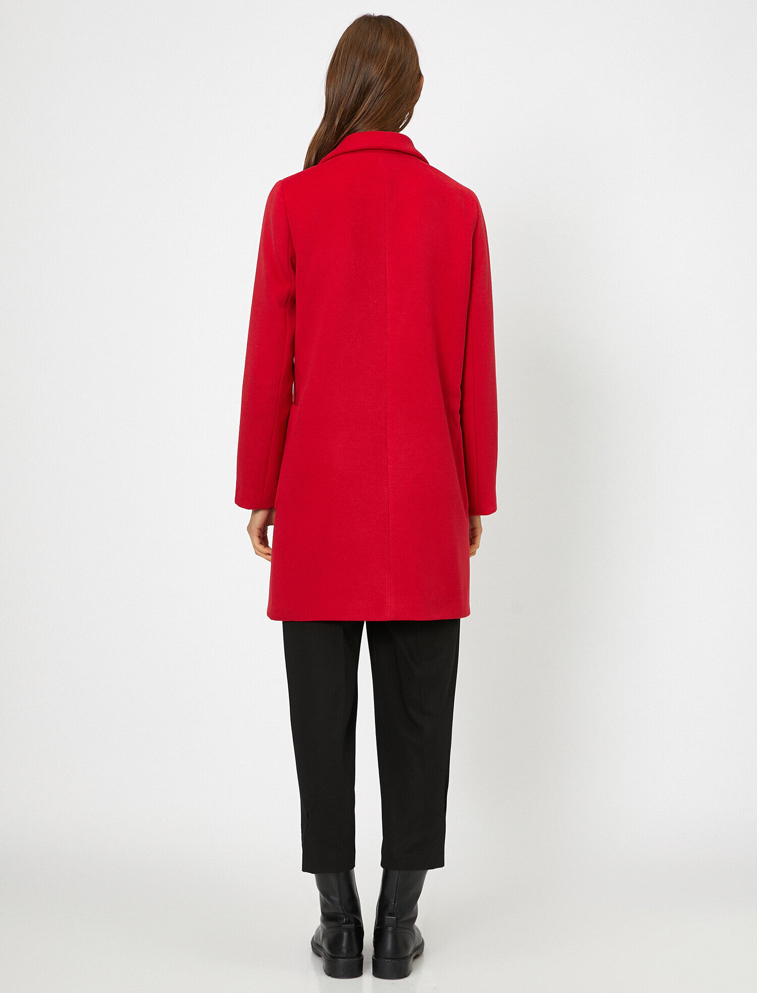   Düğme Detaylı Kaban