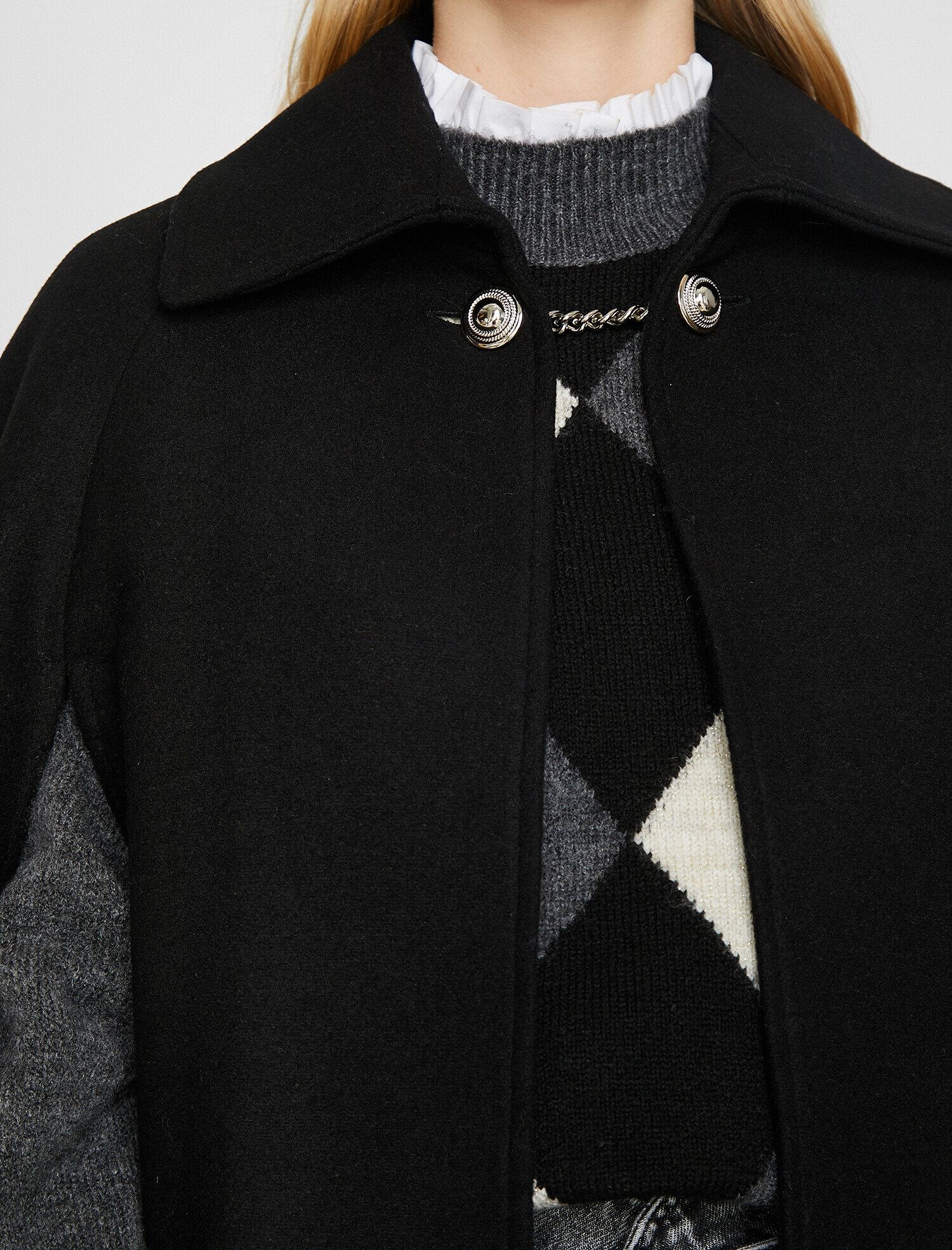   Düğme Detaylı Panço