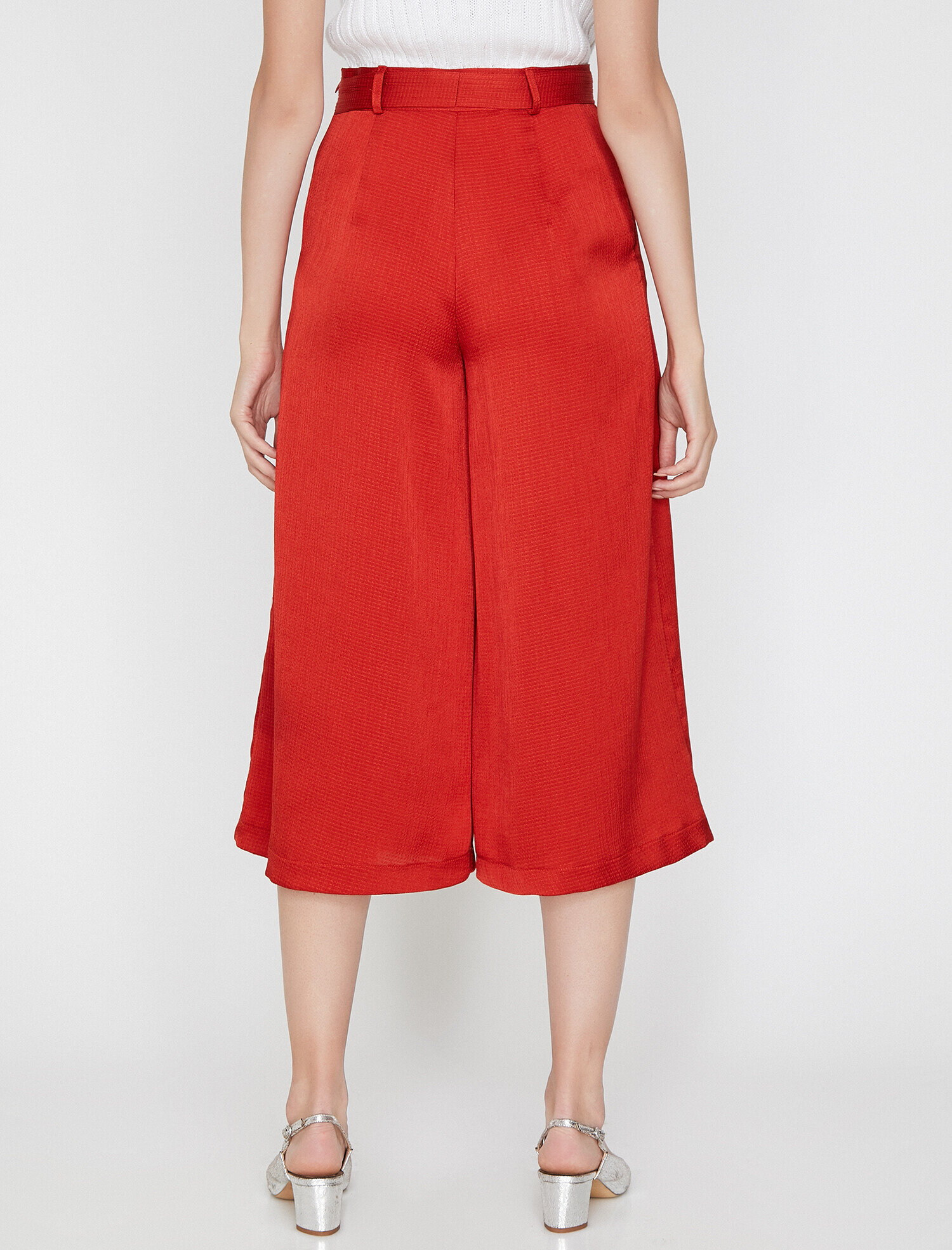   Kemer Detaylı Pantolon