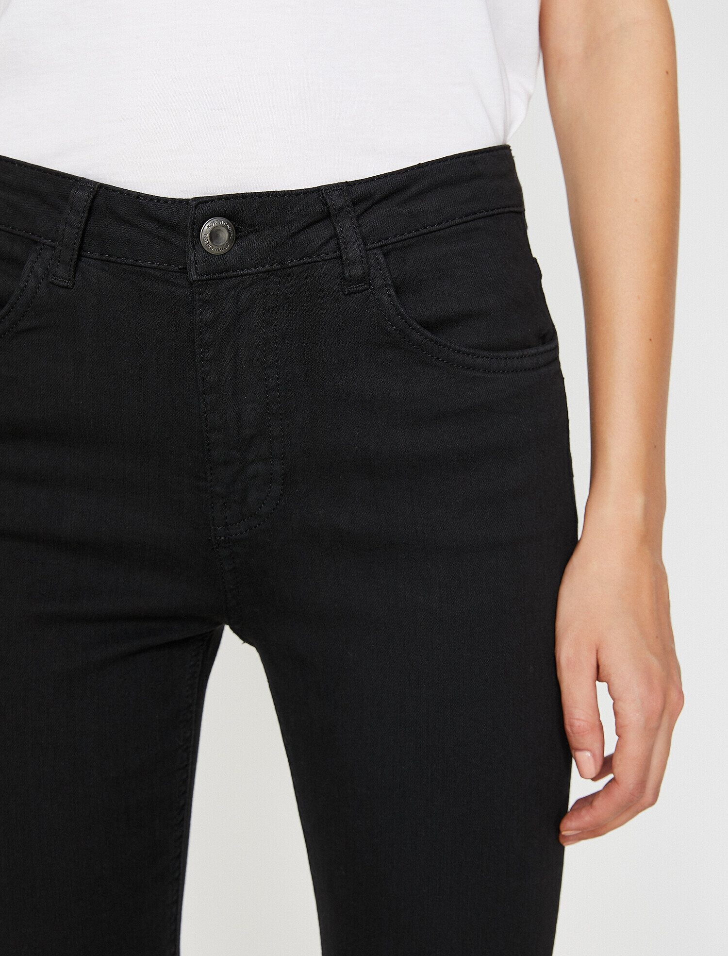 Cep Detaylı Pantolon