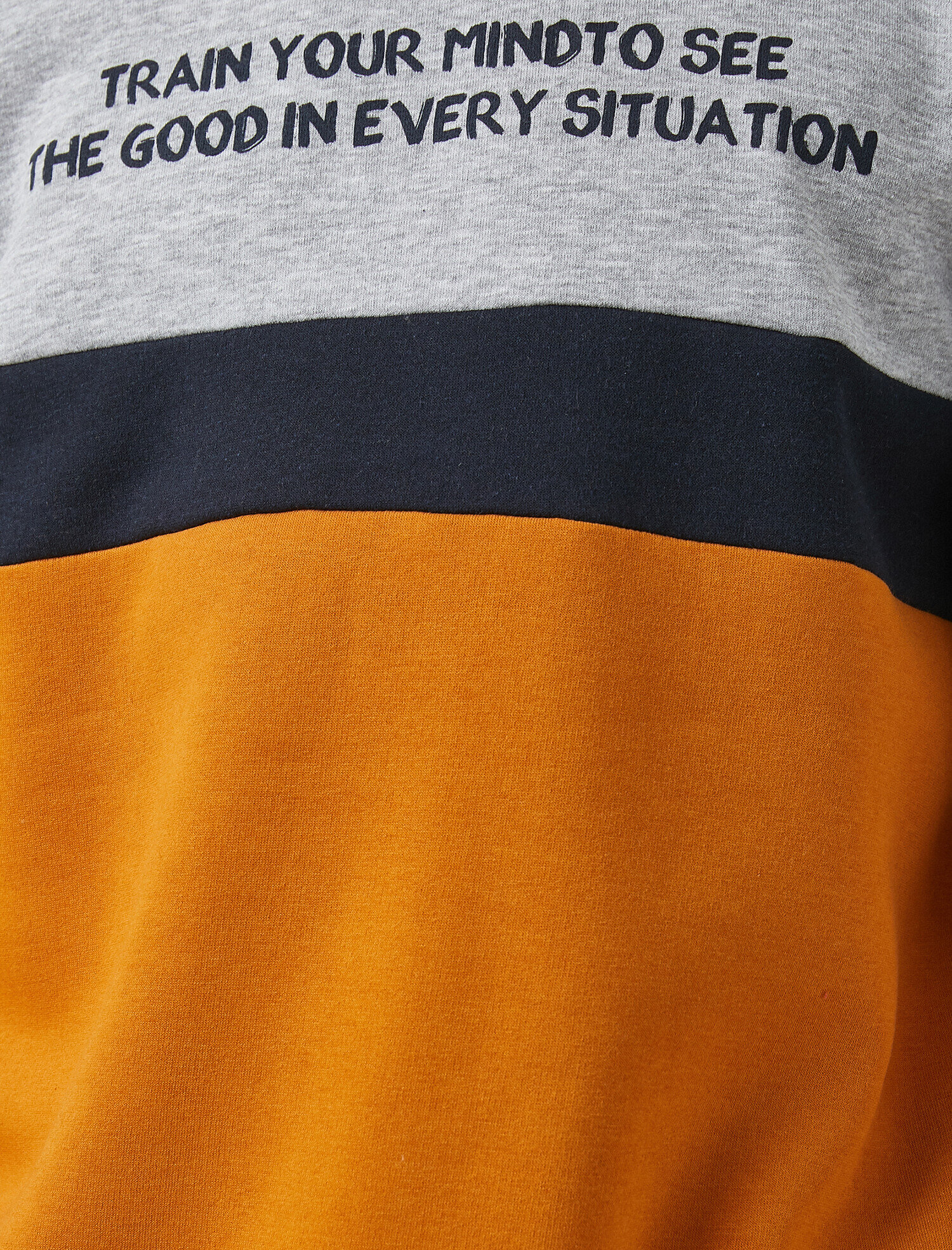   Sloganlı Sweatshirt