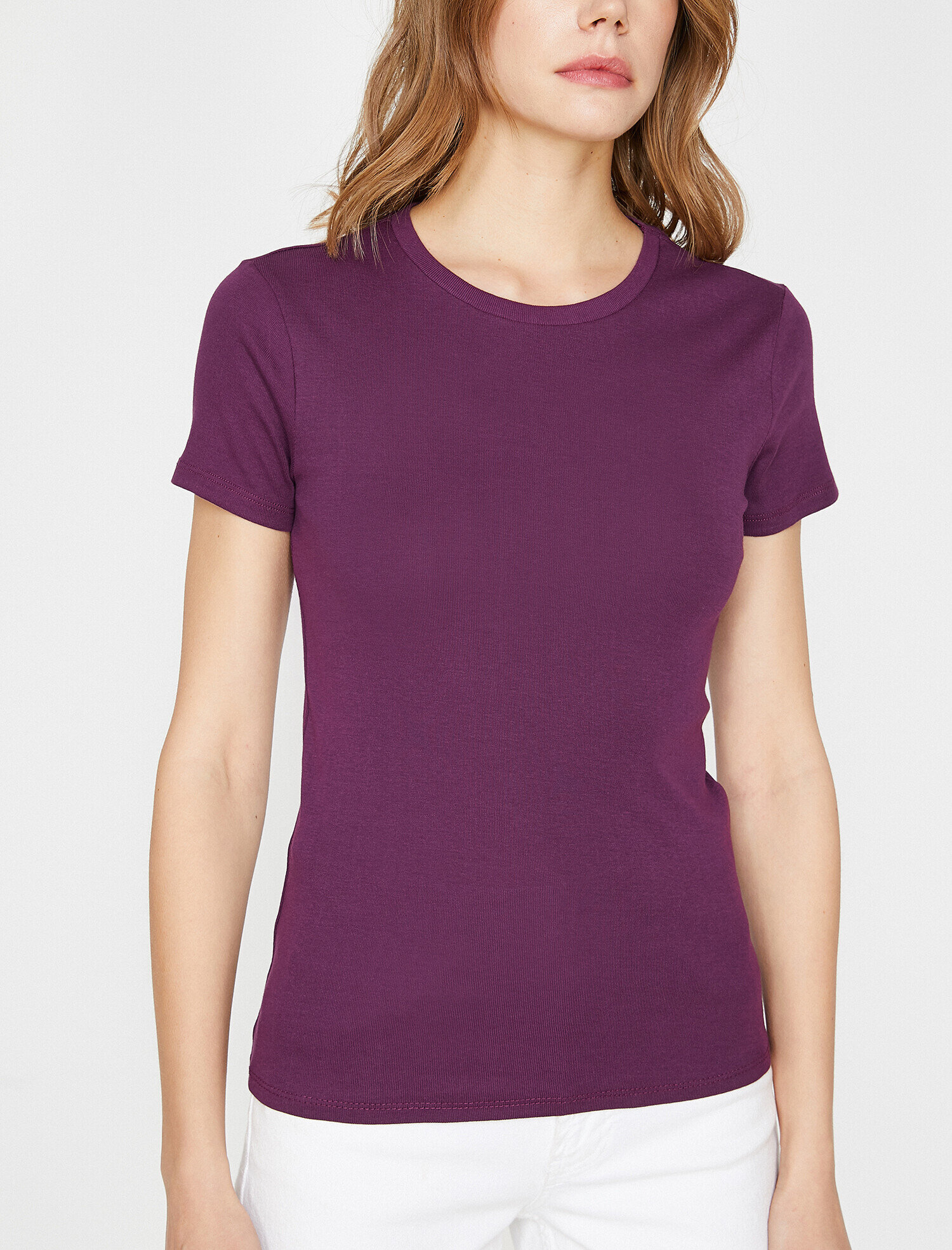   Bisiklet Yaka Dar Kesim Basic Tişört