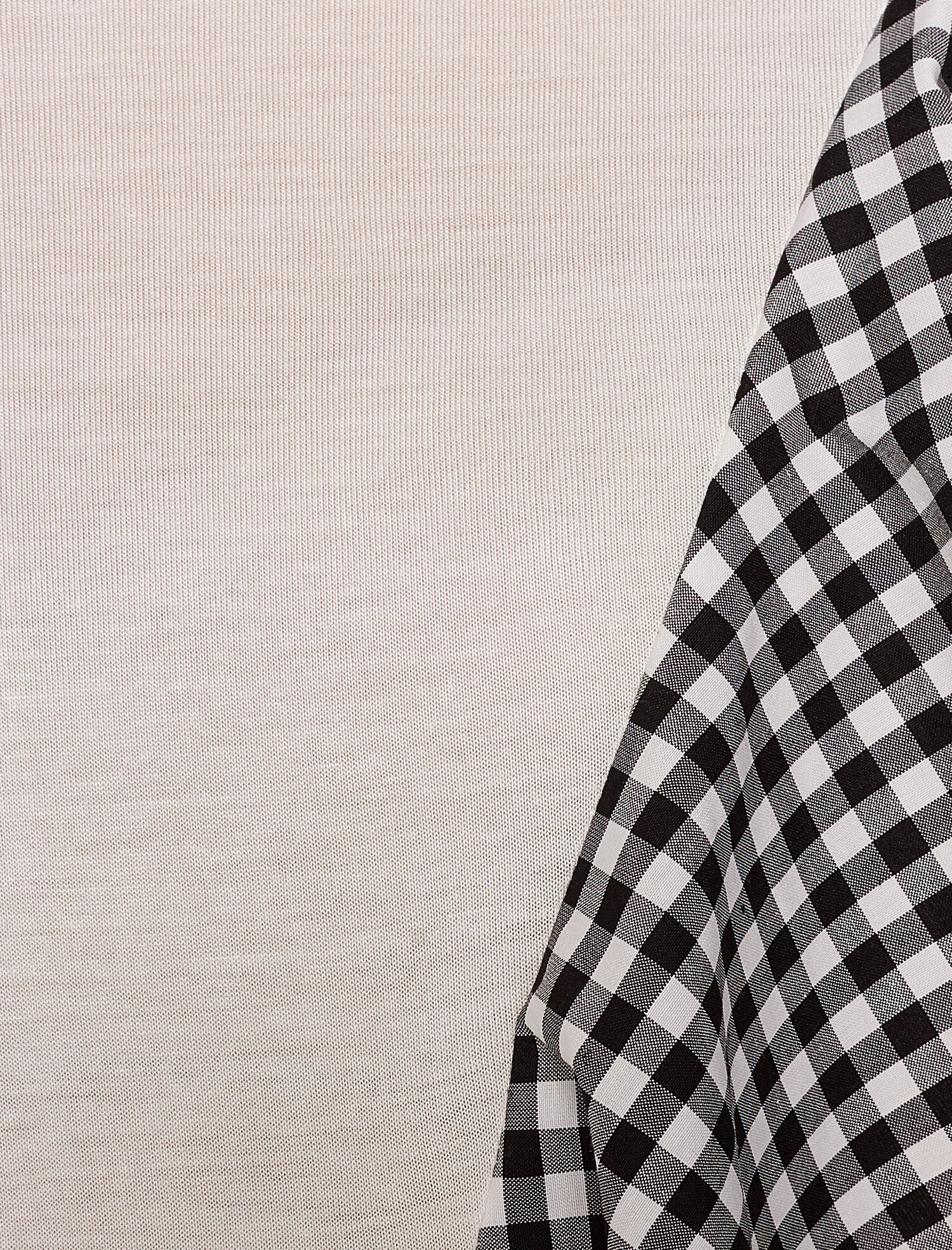   FIrfır Detaylı T-Sirt