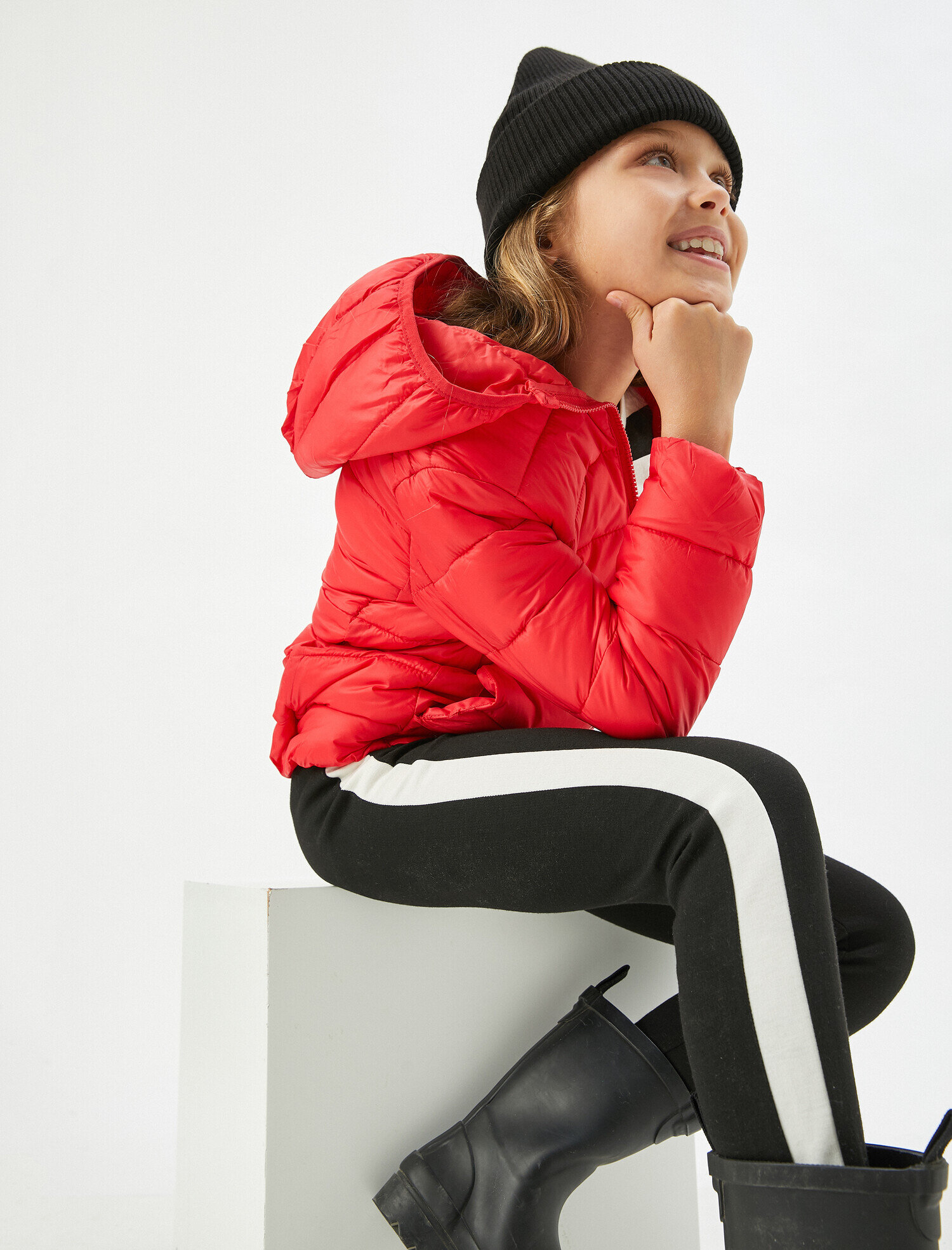  Kız Çocuk Kapüşonlu Şişme Ceket