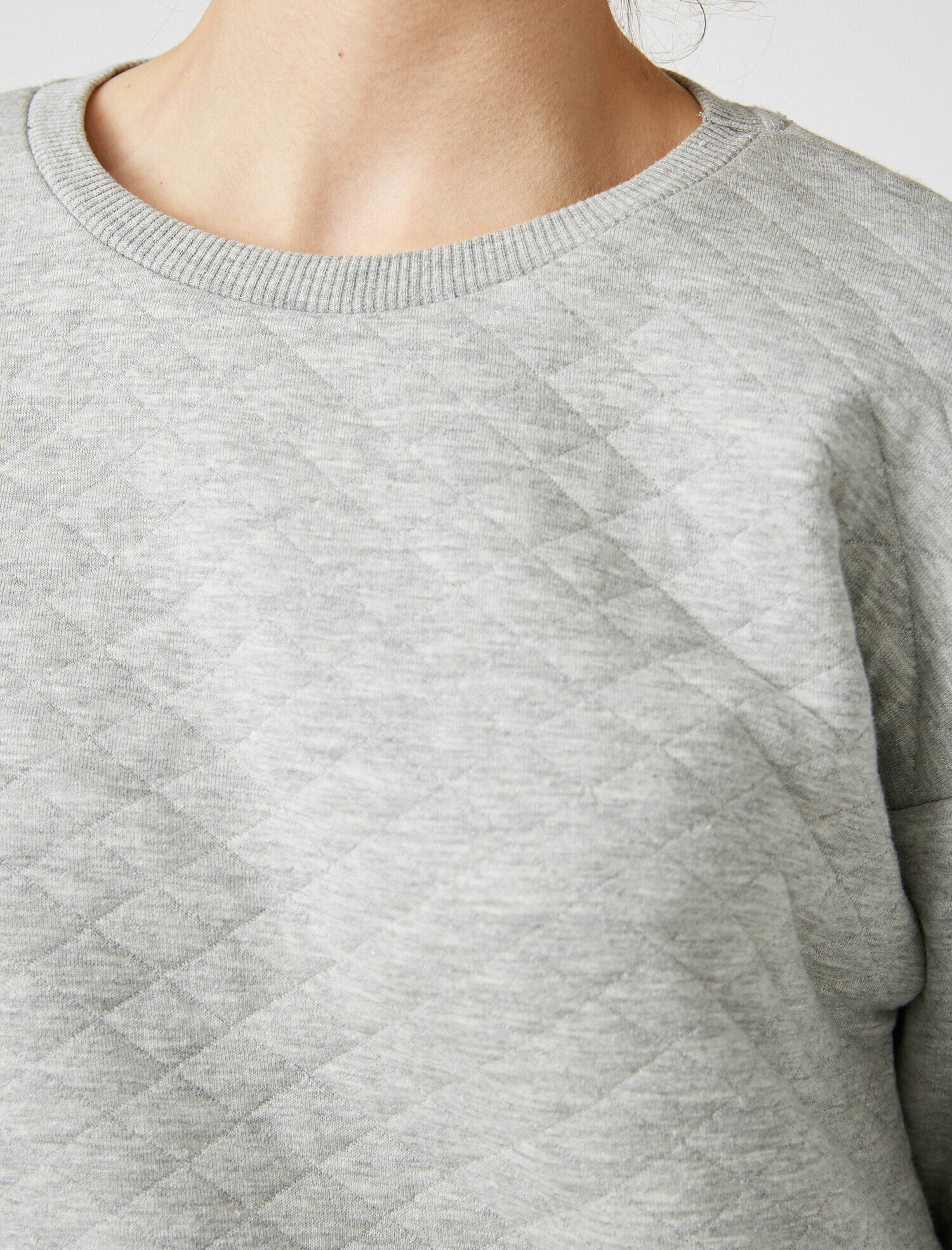 Bisiklet Yaka Uzun Kollu Kapitoneli Pijama Üstü