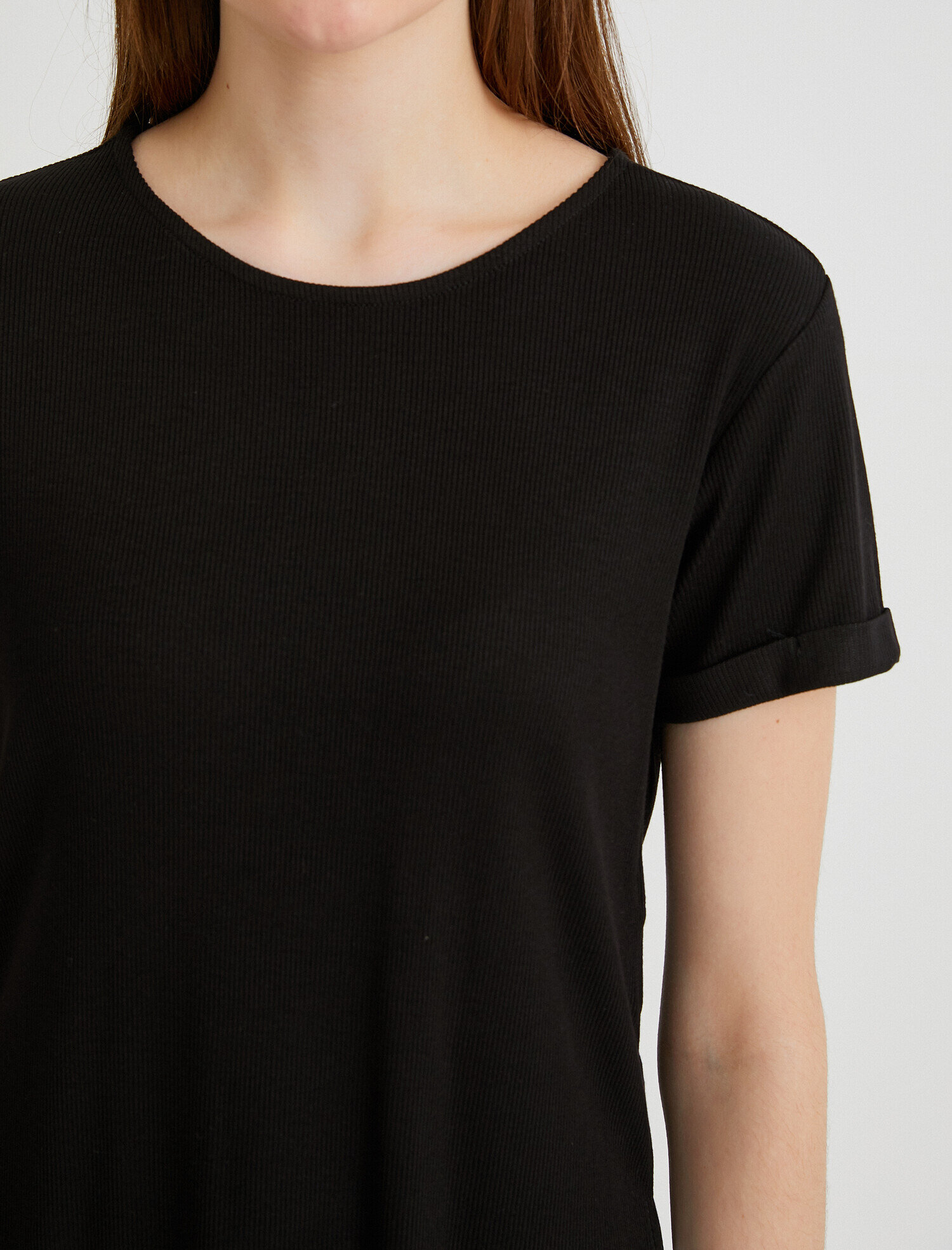   Yırtmaçlı Tişört Bisiklet Yaka