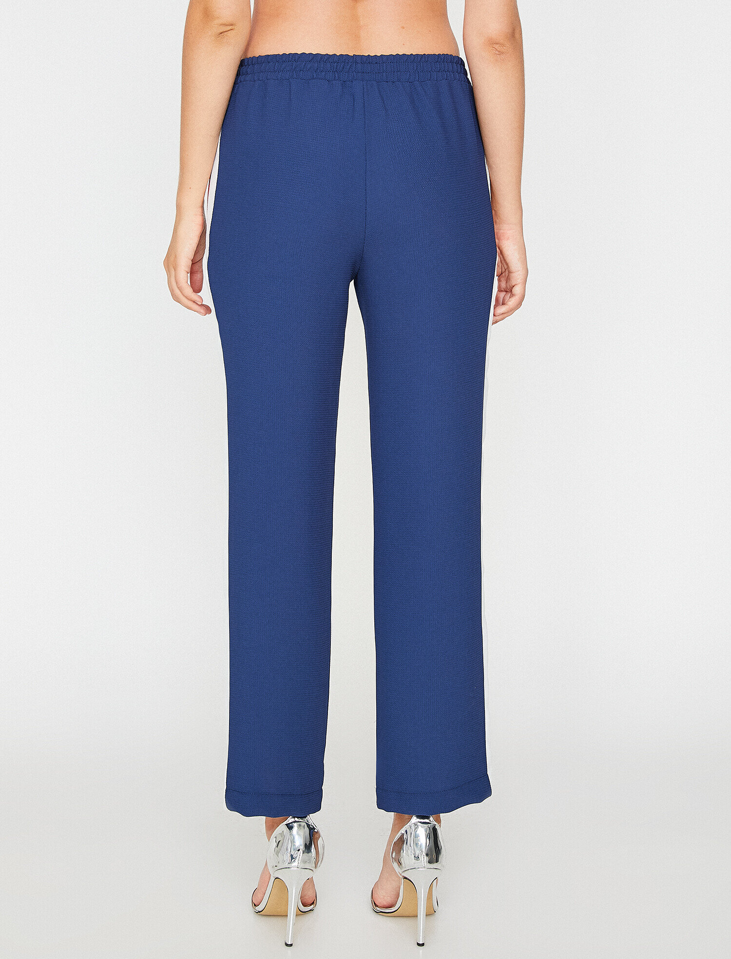   Şerit Detaylı Pantolon