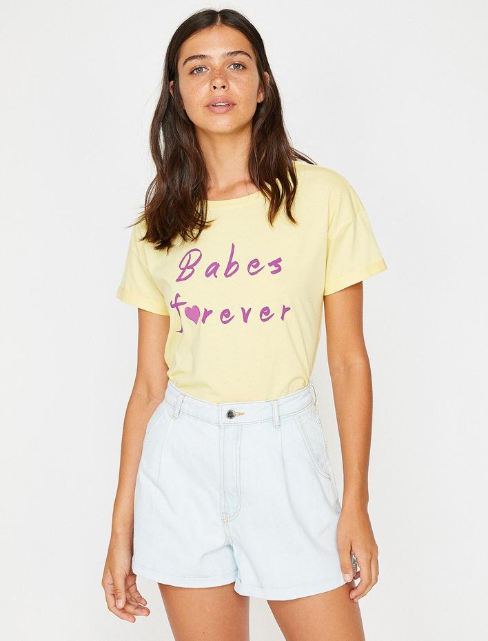  Yazılı Baskılı Tişört