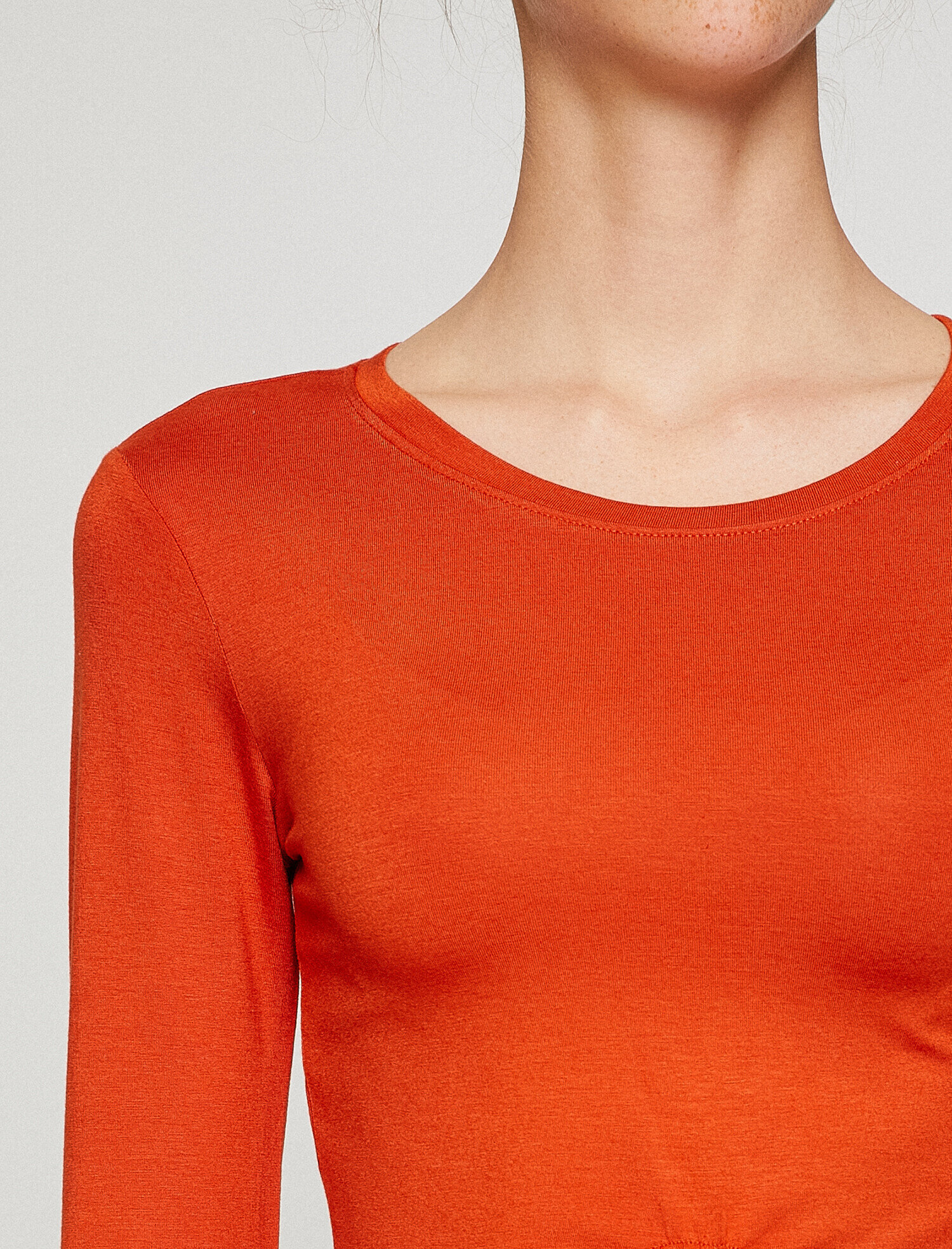   Uzun Kollu Tişört Bağcık Detaylı